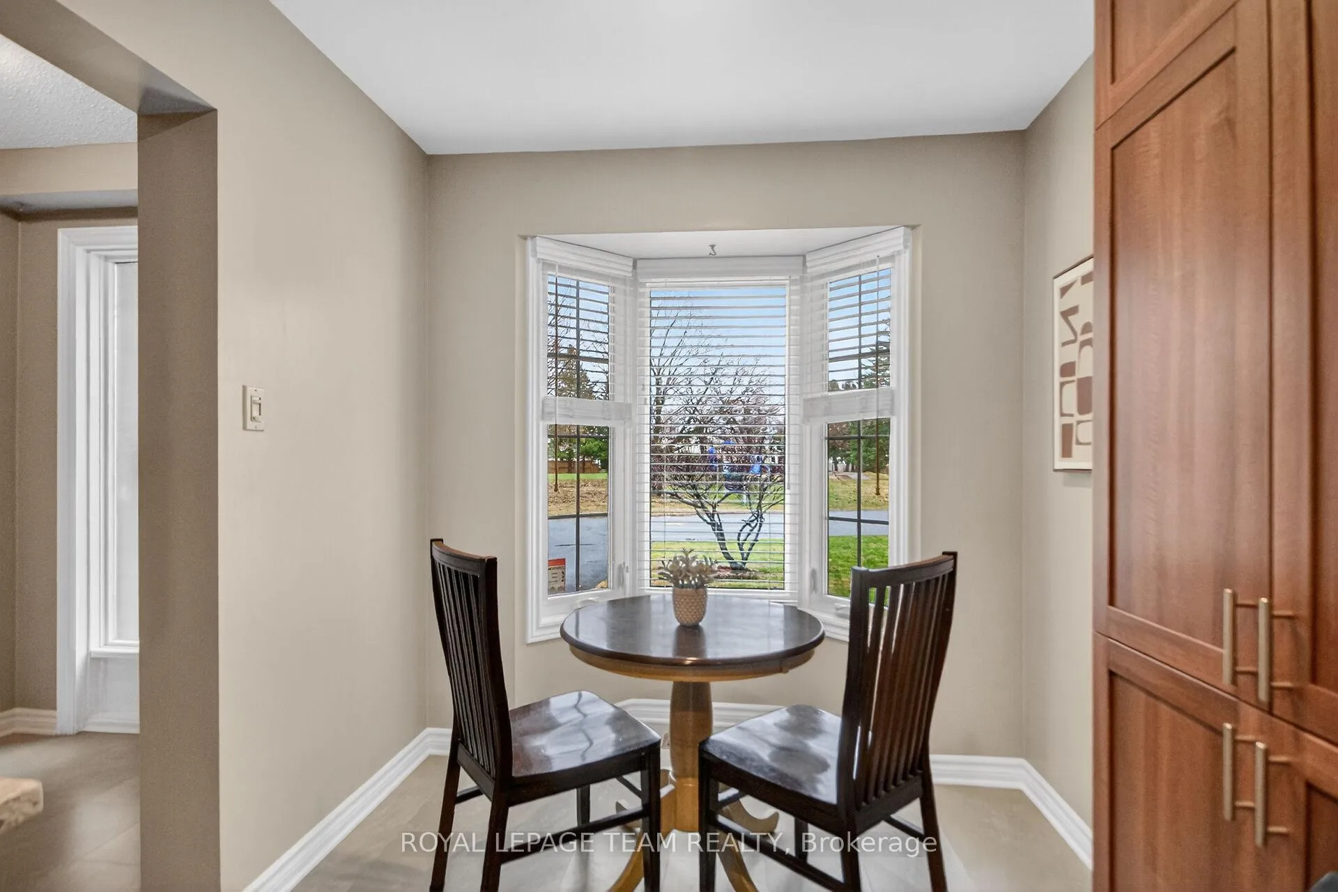 Photo 7 of 8 Gowrie Drive, Ottawa, Kanata - Glencairn/Hazeldean — HOMEH