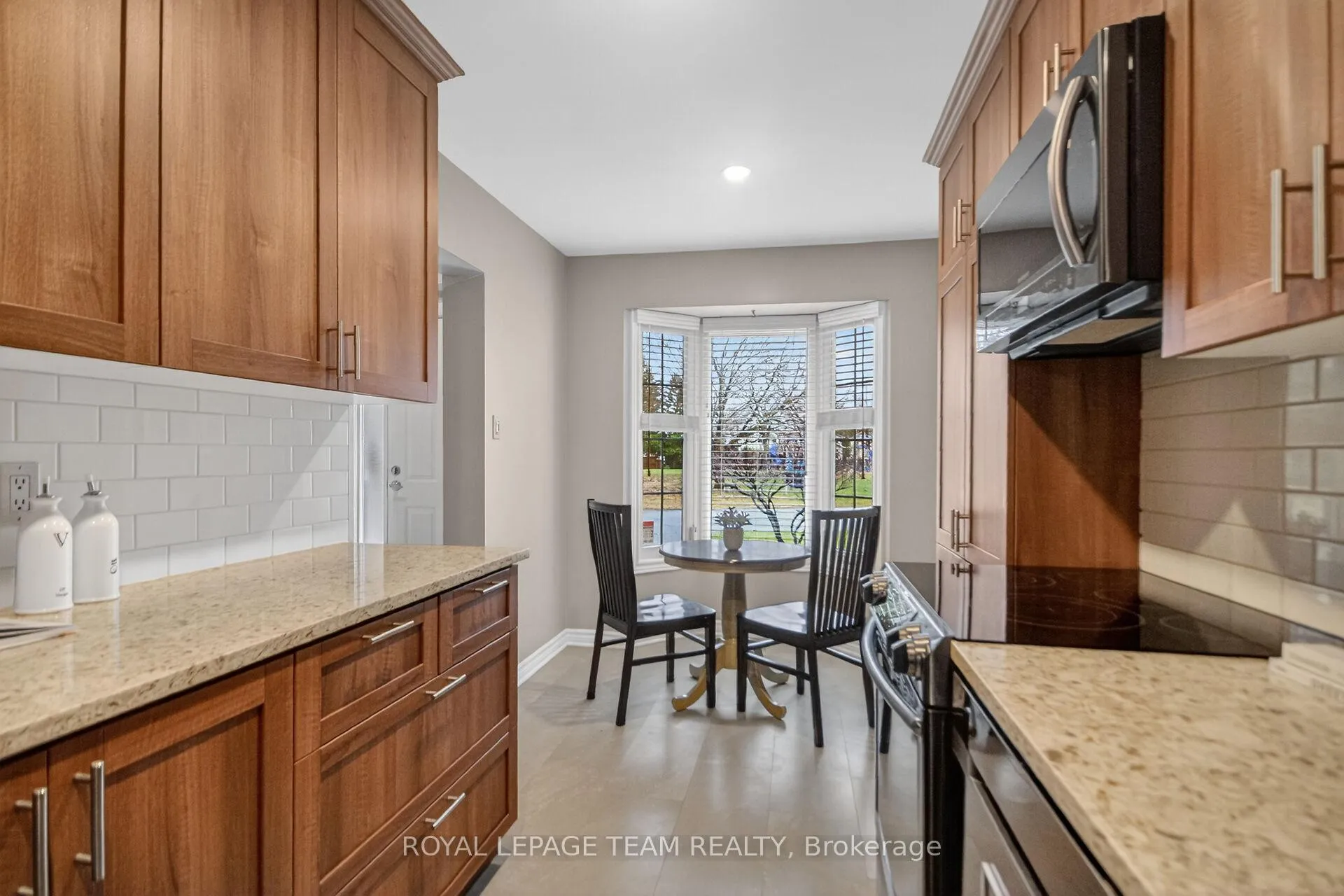 Photo 11 of 8 Gowrie Drive, Ottawa, Kanata - Glencairn/Hazeldean — HOMEH