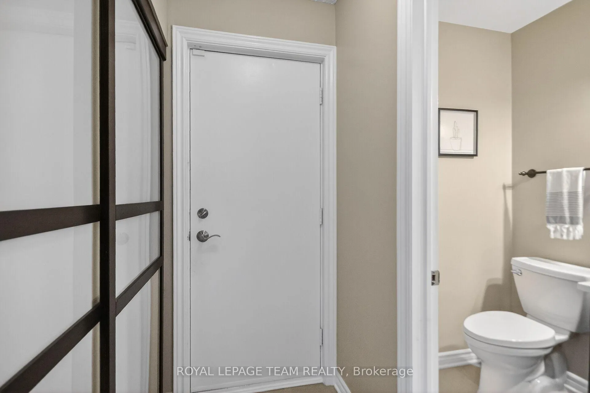 Photo 17 of 8 Gowrie Drive, Ottawa, Kanata - Glencairn/Hazeldean — HOMEH
