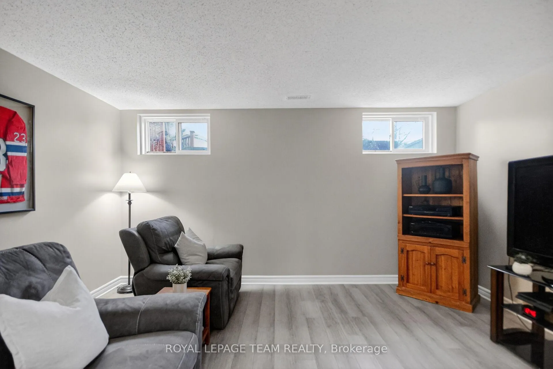 Photo 35 of 8 Gowrie Drive, Ottawa, Kanata - Glencairn/Hazeldean — HOMEH