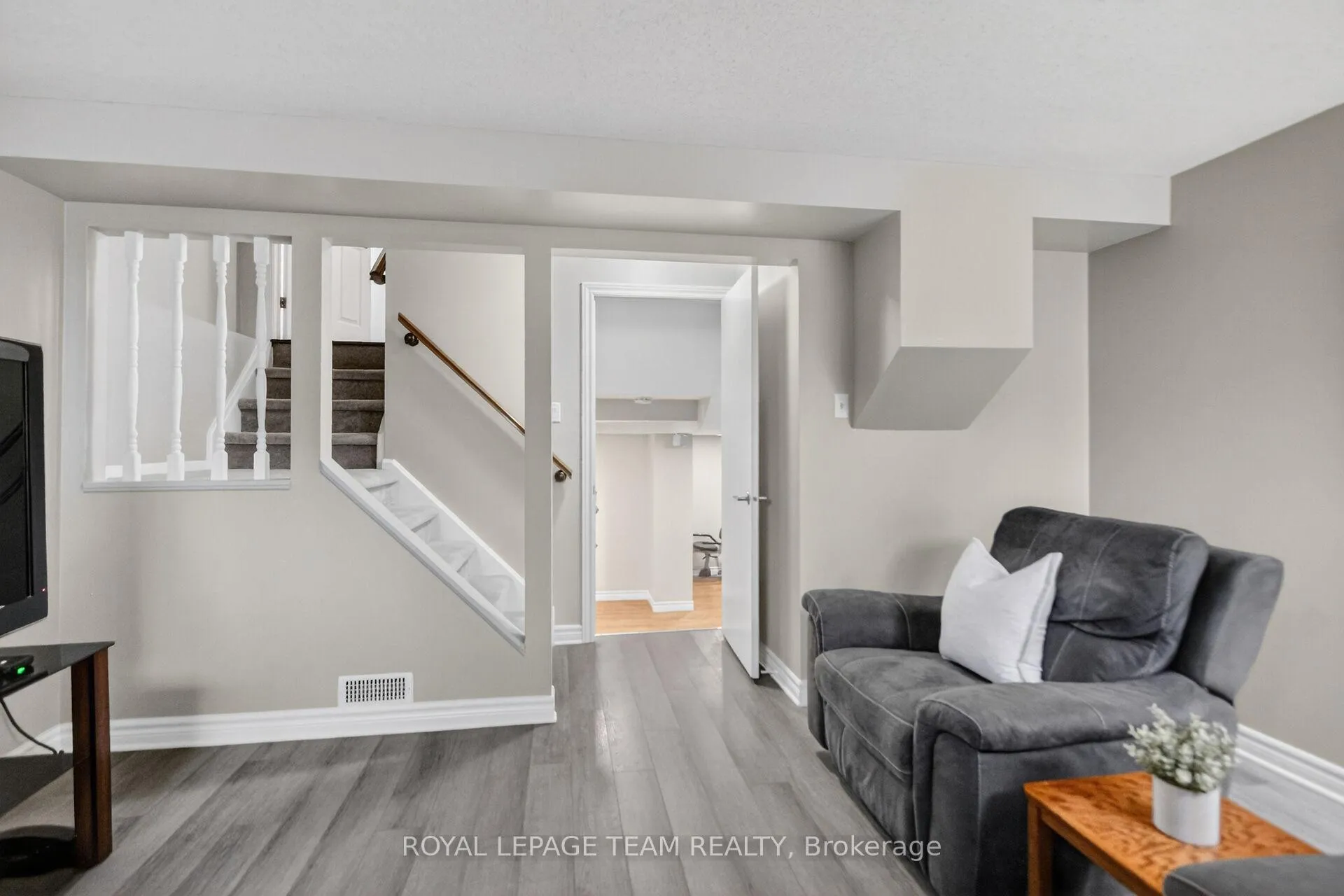 Photo 36 of 8 Gowrie Drive, Ottawa, Kanata - Glencairn/Hazeldean — HOMEH