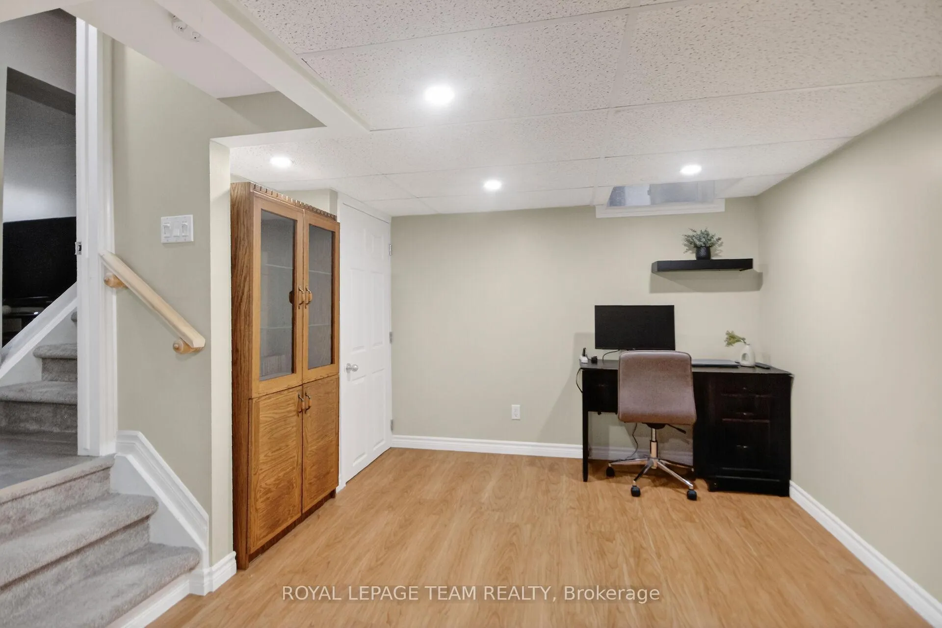 Photo 37 of 8 Gowrie Drive, Ottawa, Kanata - Glencairn/Hazeldean — HOMEH