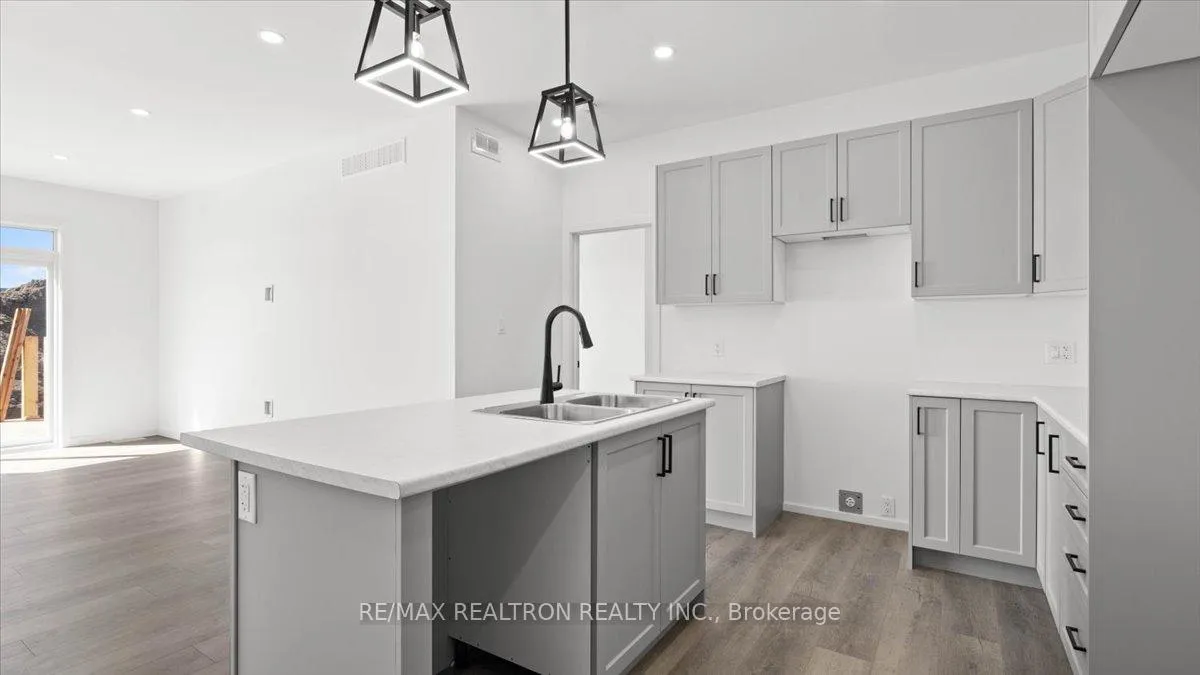 Photo 18 of 46 Summit Crescent, Belleville, Belleville Ward — HOMEH