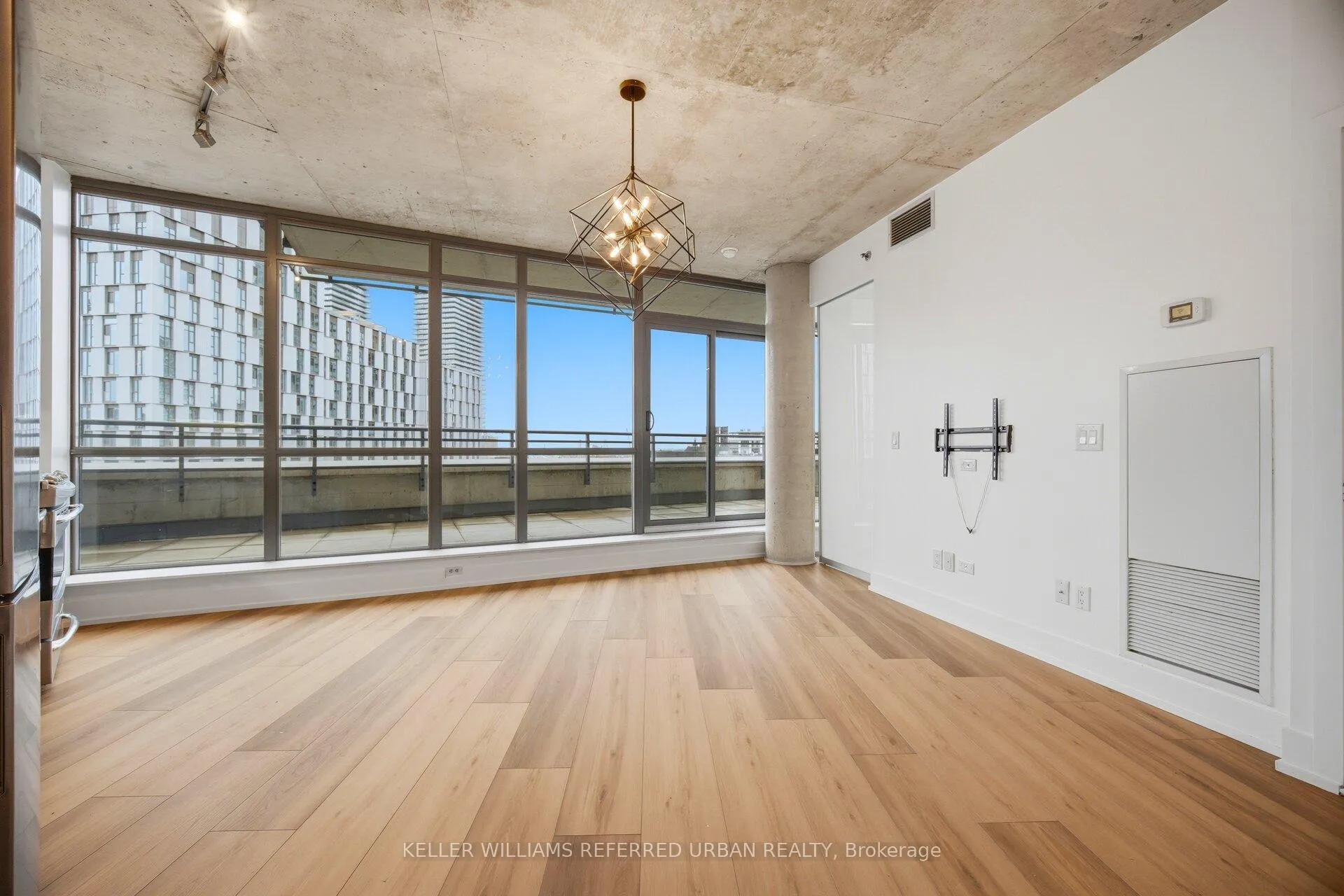 Photo 19 of Unit 607, 90 Trinity Street, Toronto, Moss Park — HOMEH