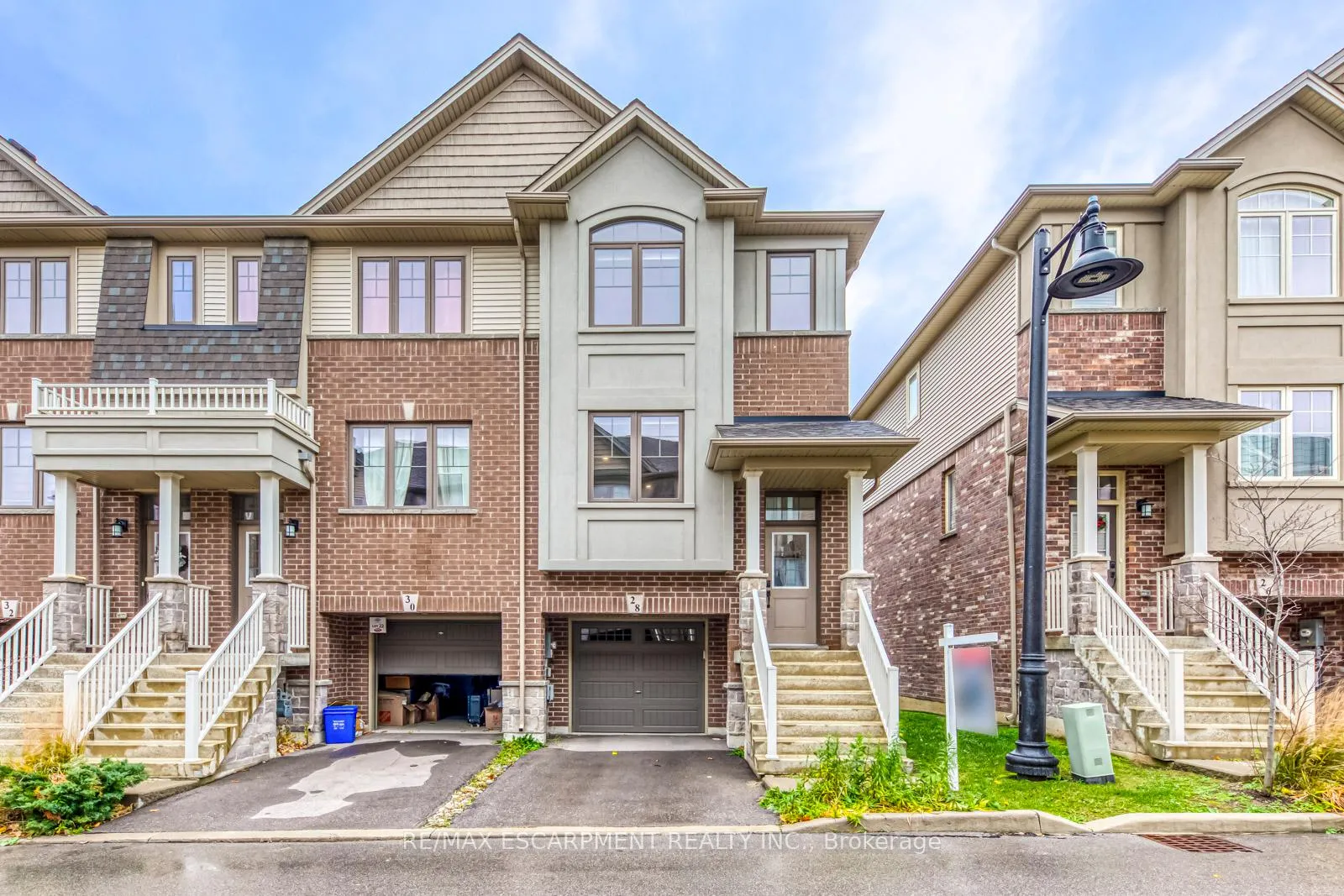 Photo 1 of 28 Barley Lane, Hamilton, Ancaster — HOMEH