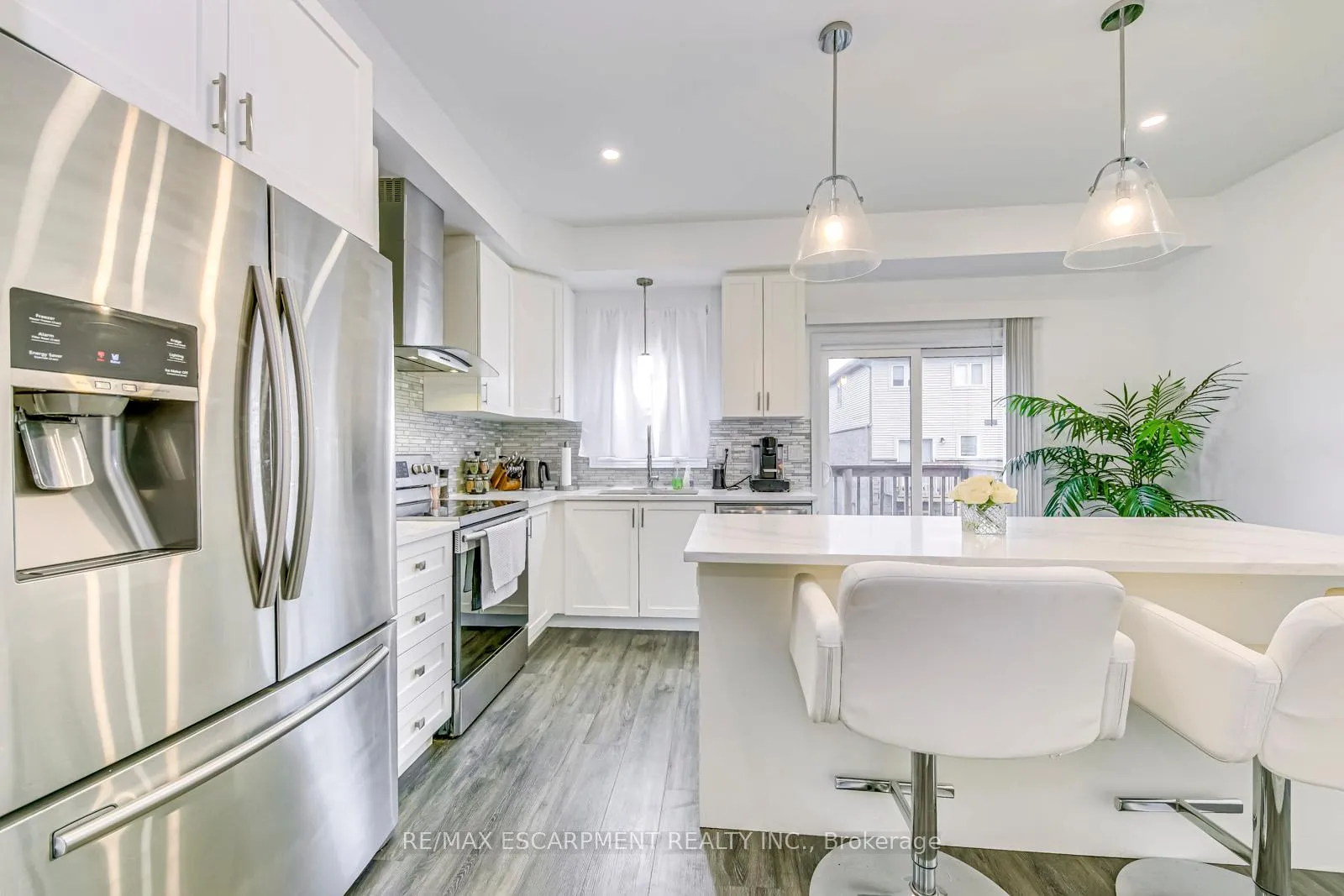 Photo 8 of 28 Barley Lane, Hamilton, Ancaster — HOMEH