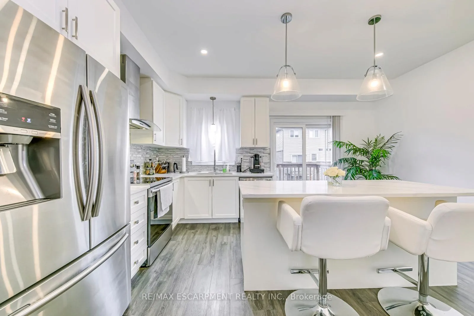 Photo 9 of 28 Barley Lane, Hamilton, Ancaster — HOMEH