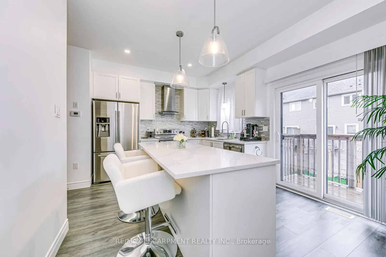 Photo 12 of 28 Barley Lane, Hamilton, Ancaster — HOMEH