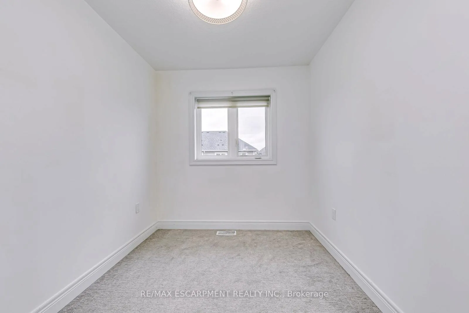 Photo 22 of 28 Barley Lane, Hamilton, Ancaster — HOMEH