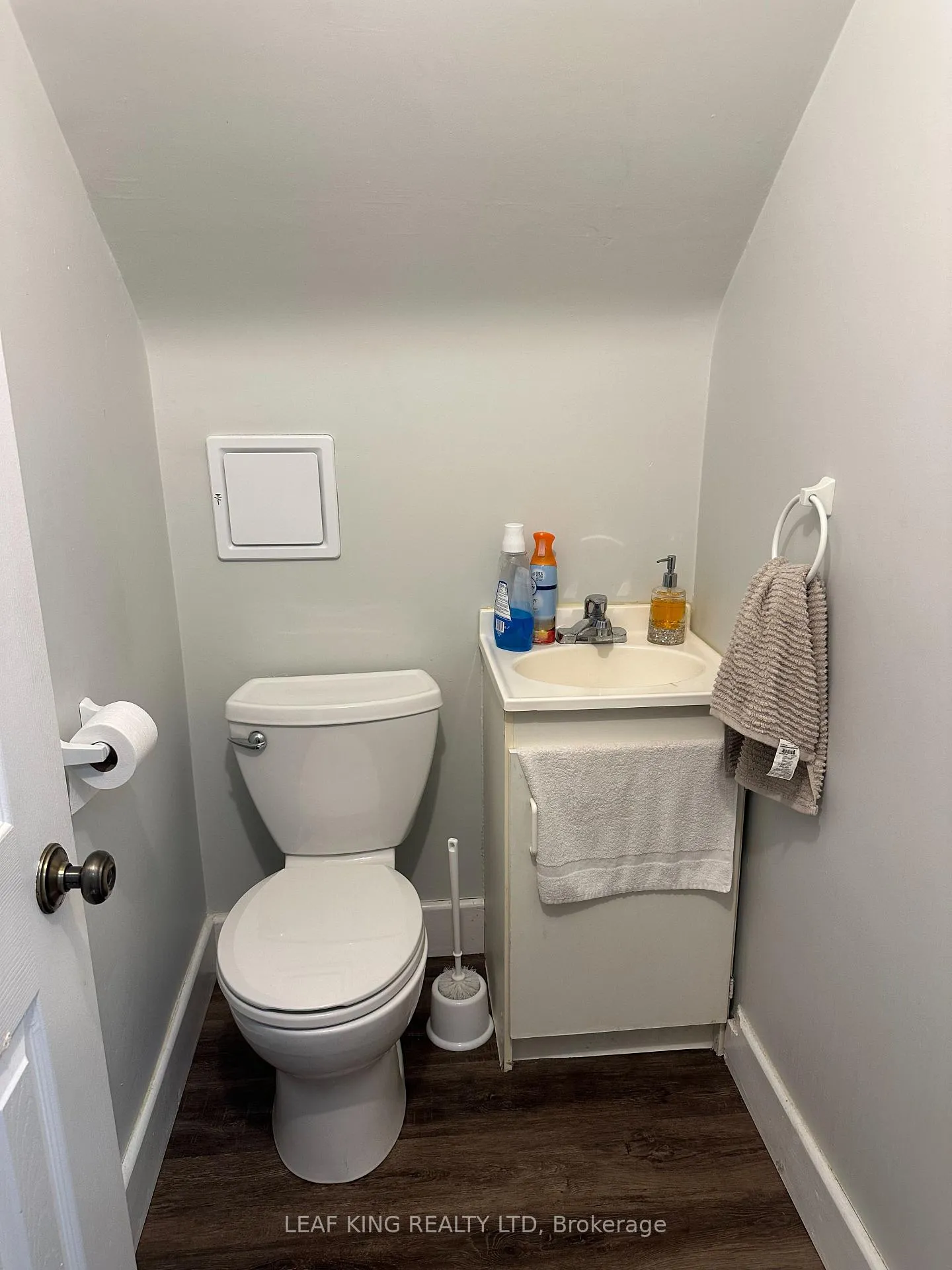 Photo 16 of 54 West 1st Street, Hamilton, Bonnington — HOMEH