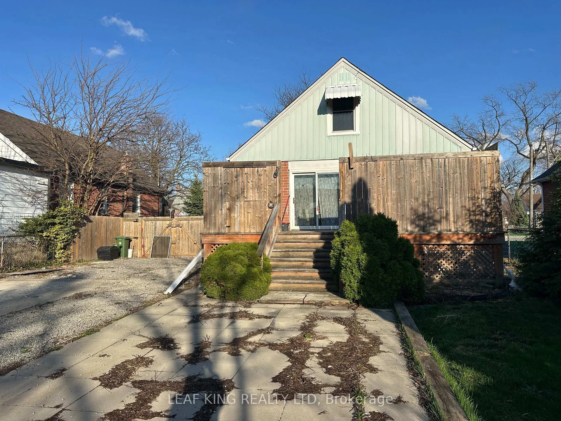 Photo 21 of 54 West 1st Street, Hamilton, Bonnington — HOMEH