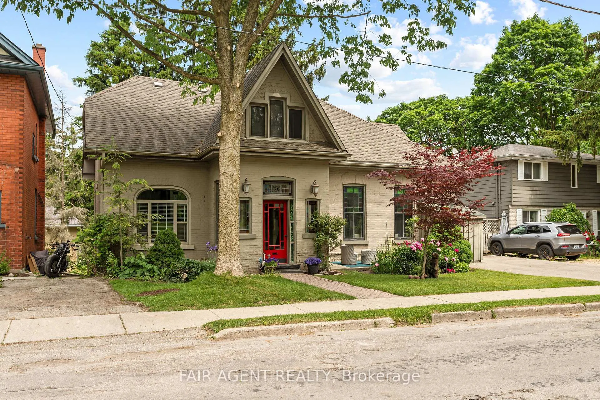 Photo 2 of 26 Daly Avenue, Stratford — HOMEH