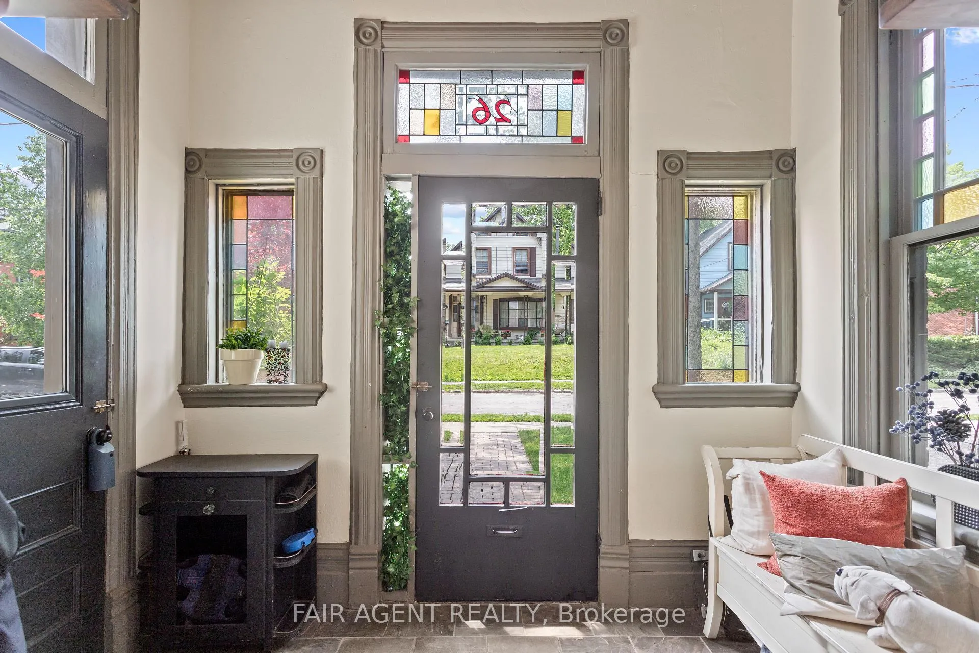 Photo 6 of 26 Daly Avenue, Stratford — HOMEH