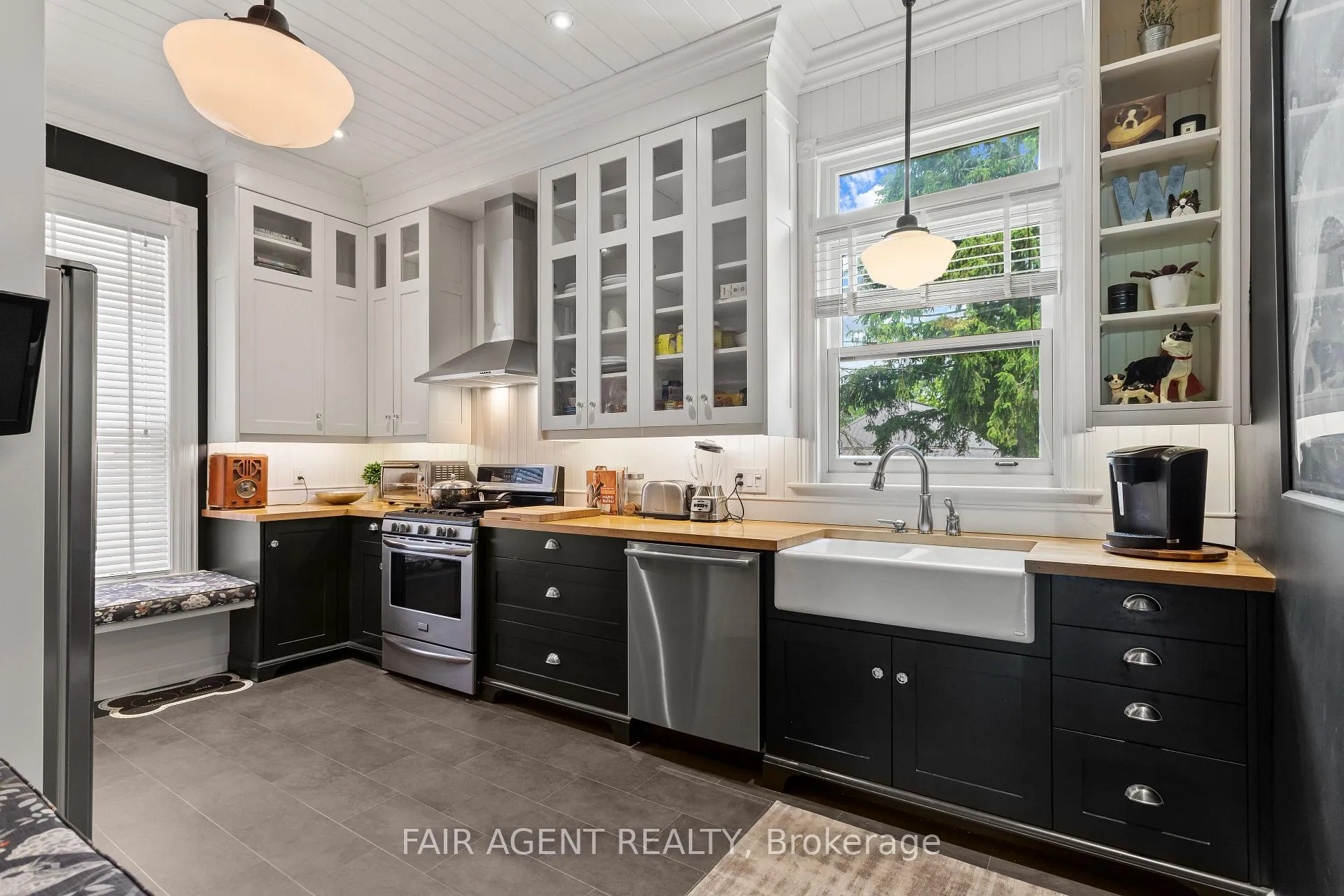 Photo 21 of 26 Daly Avenue, Stratford — HOMEH