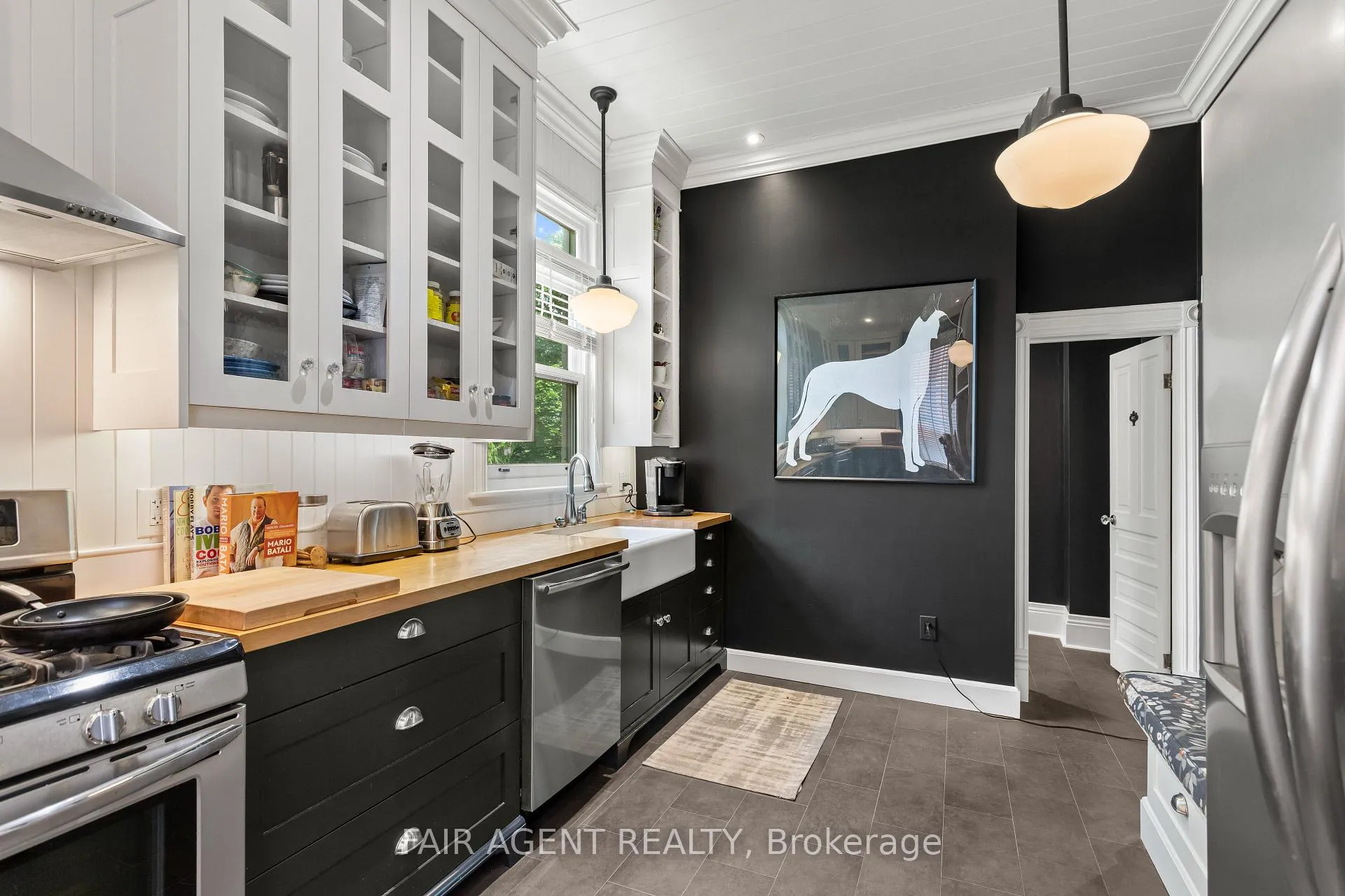 Photo 23 of 26 Daly Avenue, Stratford — HOMEH