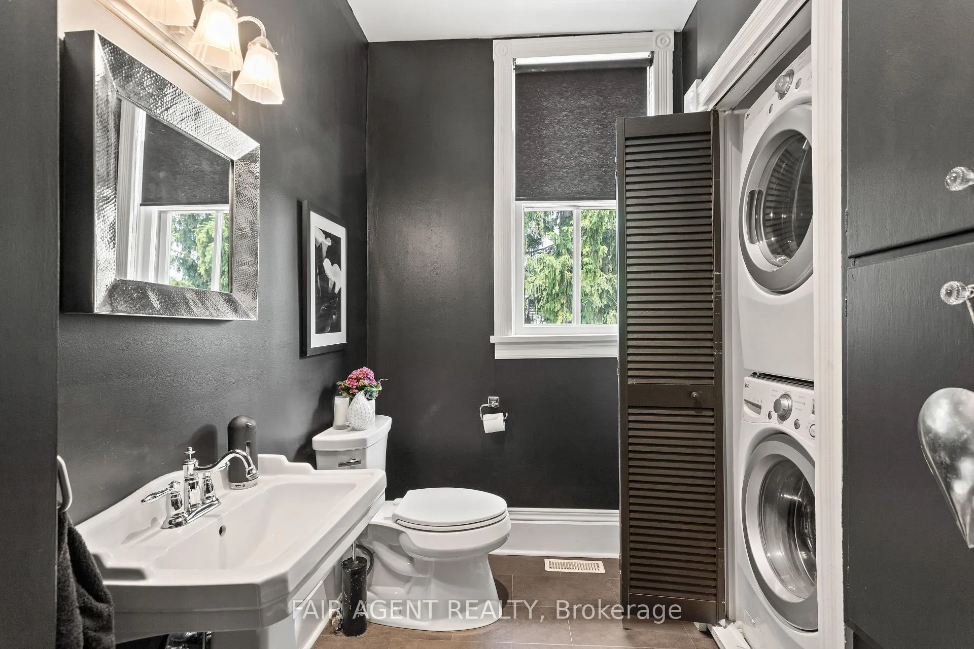 Photo 25 of 26 Daly Avenue, Stratford — HOMEH