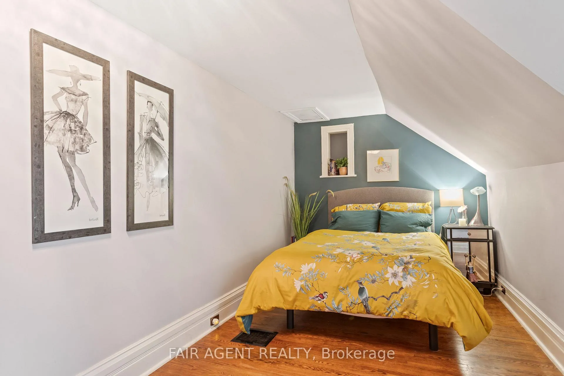 Photo 27 of 26 Daly Avenue, Stratford — HOMEH