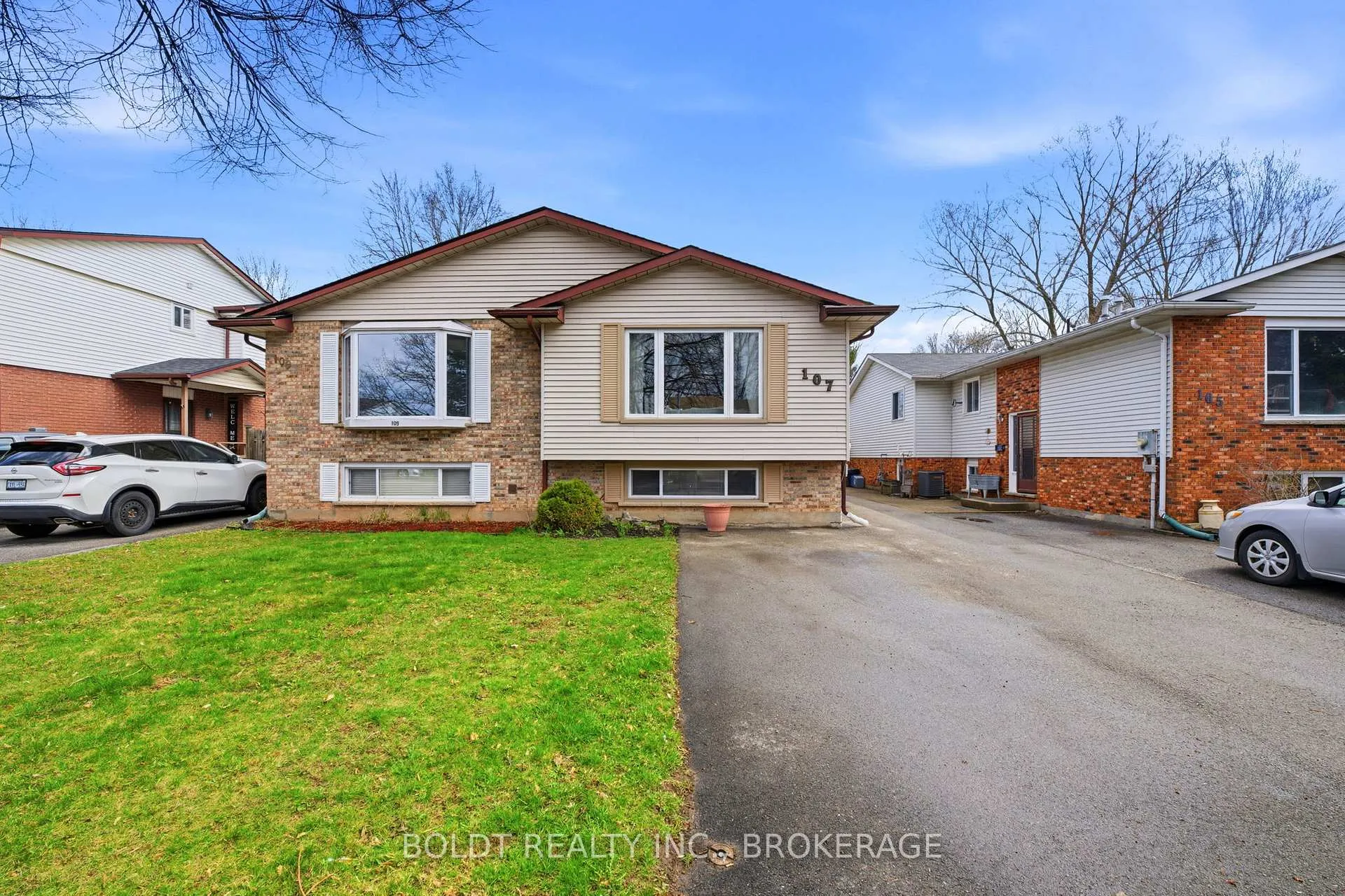 Photo 1 of 107 Chapel Hill Crescent, Welland, N. Welland — HOMEH