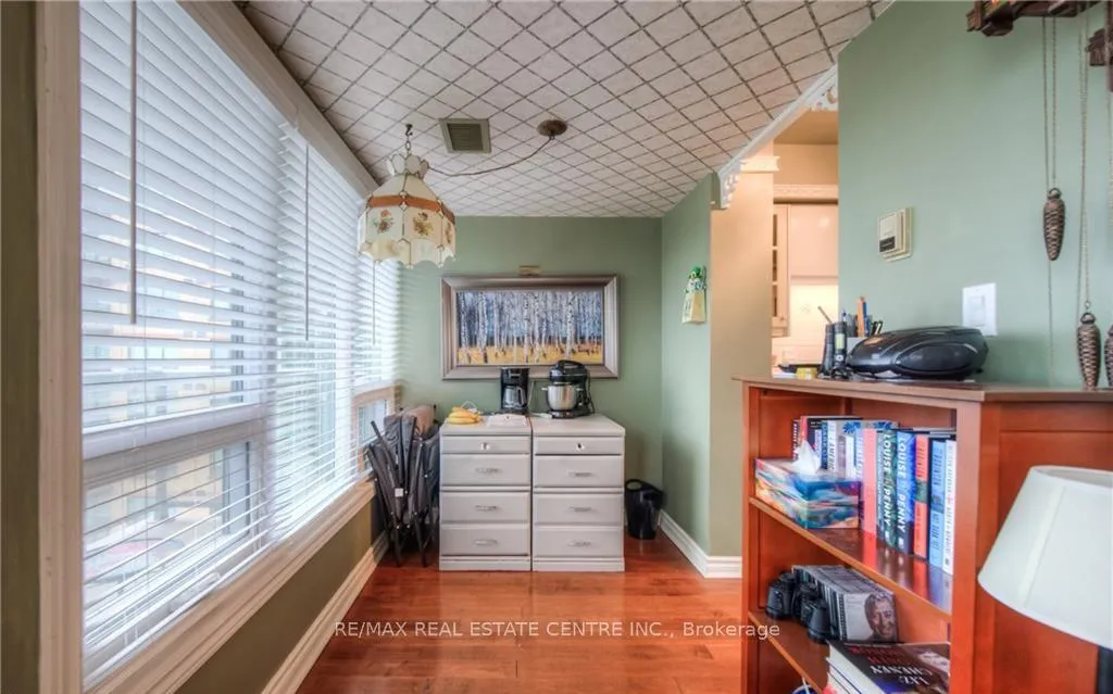 Photo 21 of Unit 808, 237 King Street W, Cambridge — HOMEH