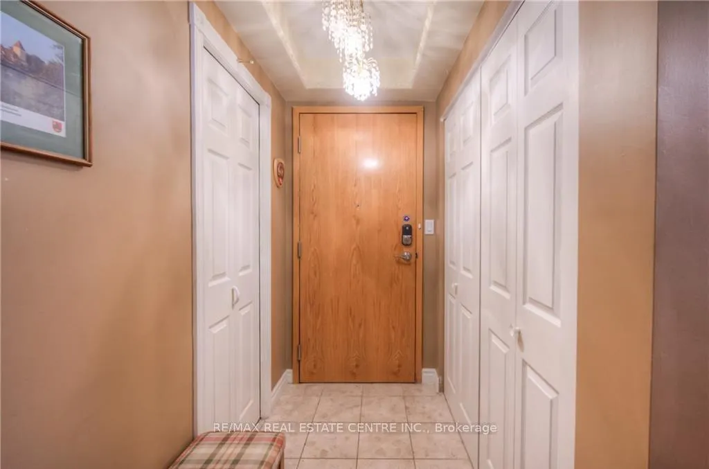 Photo 29 of Unit 808, 237 King Street W, Cambridge — HOMEH