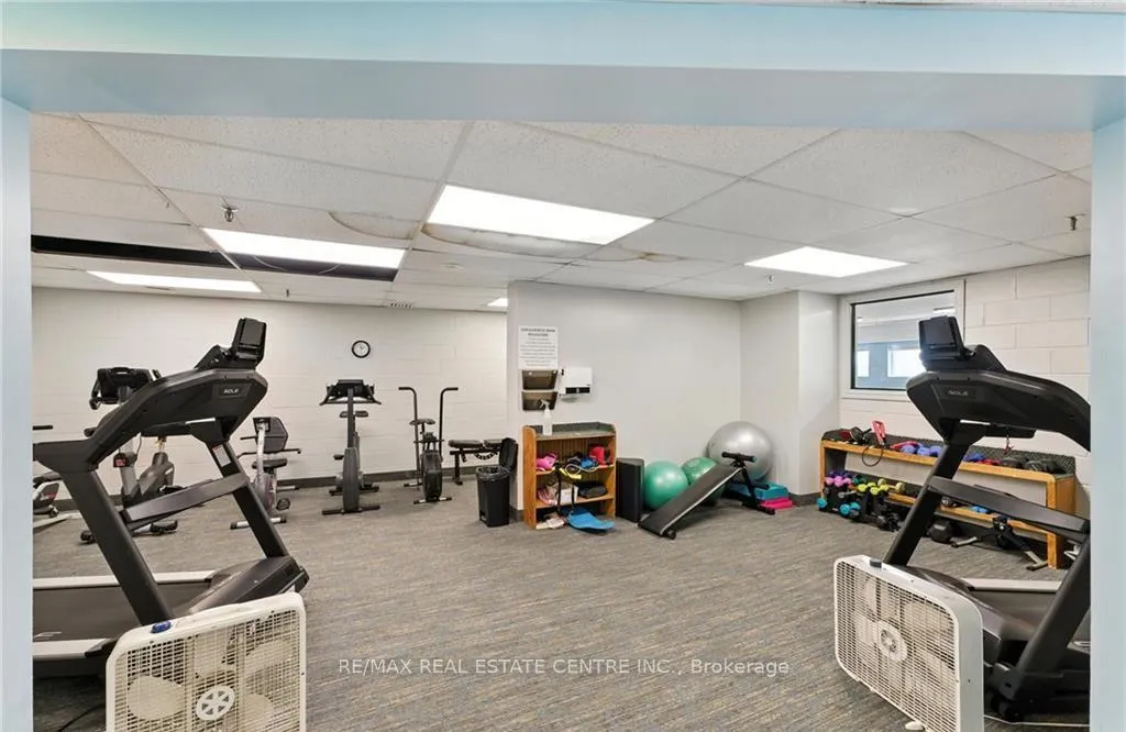 Photo 37 of Unit 808, 237 King Street W, Cambridge — HOMEH