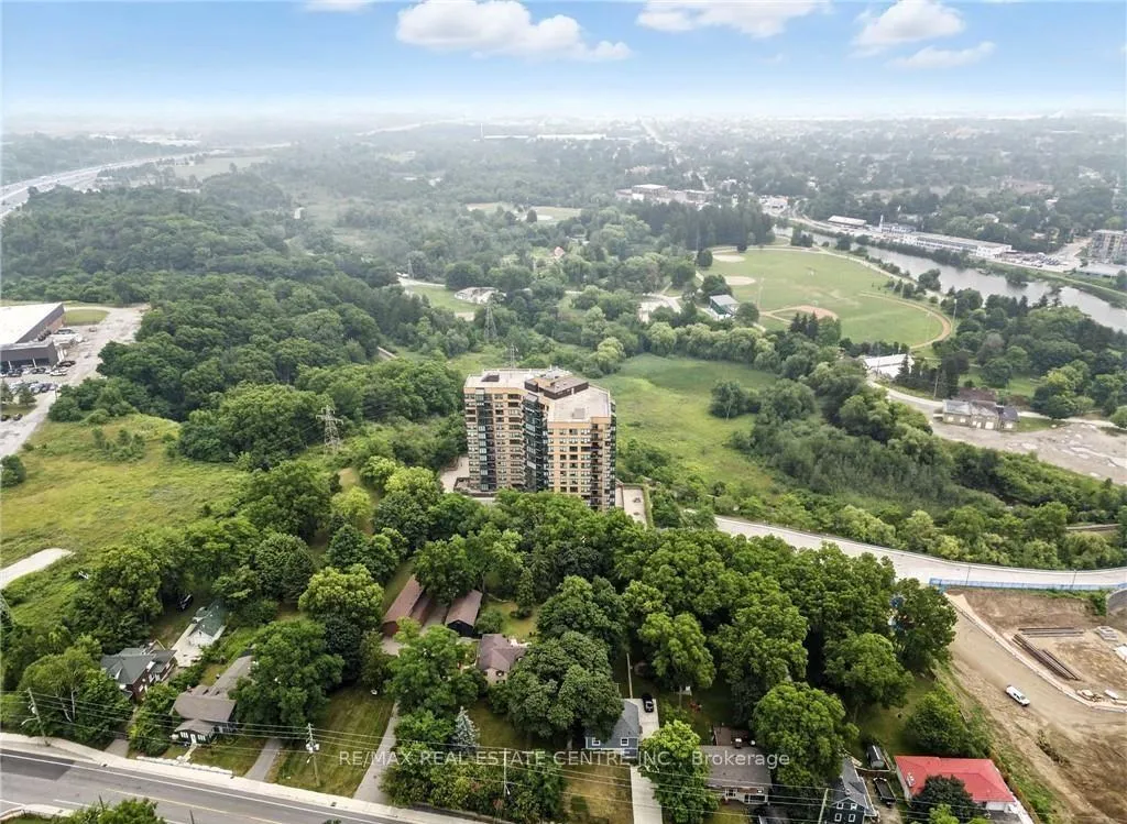 Photo 40 of Unit 808, 237 King Street W, Cambridge — HOMEH