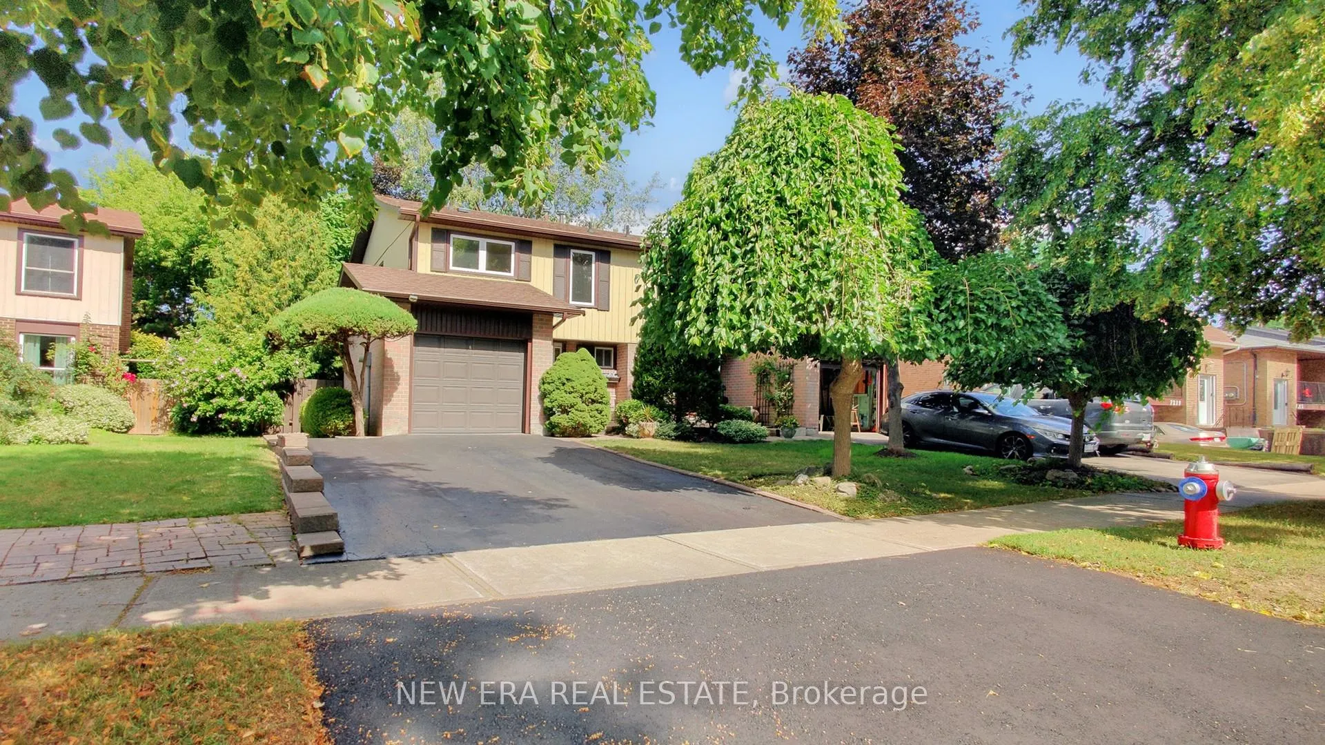 Front of 7227 Joliette Crescent