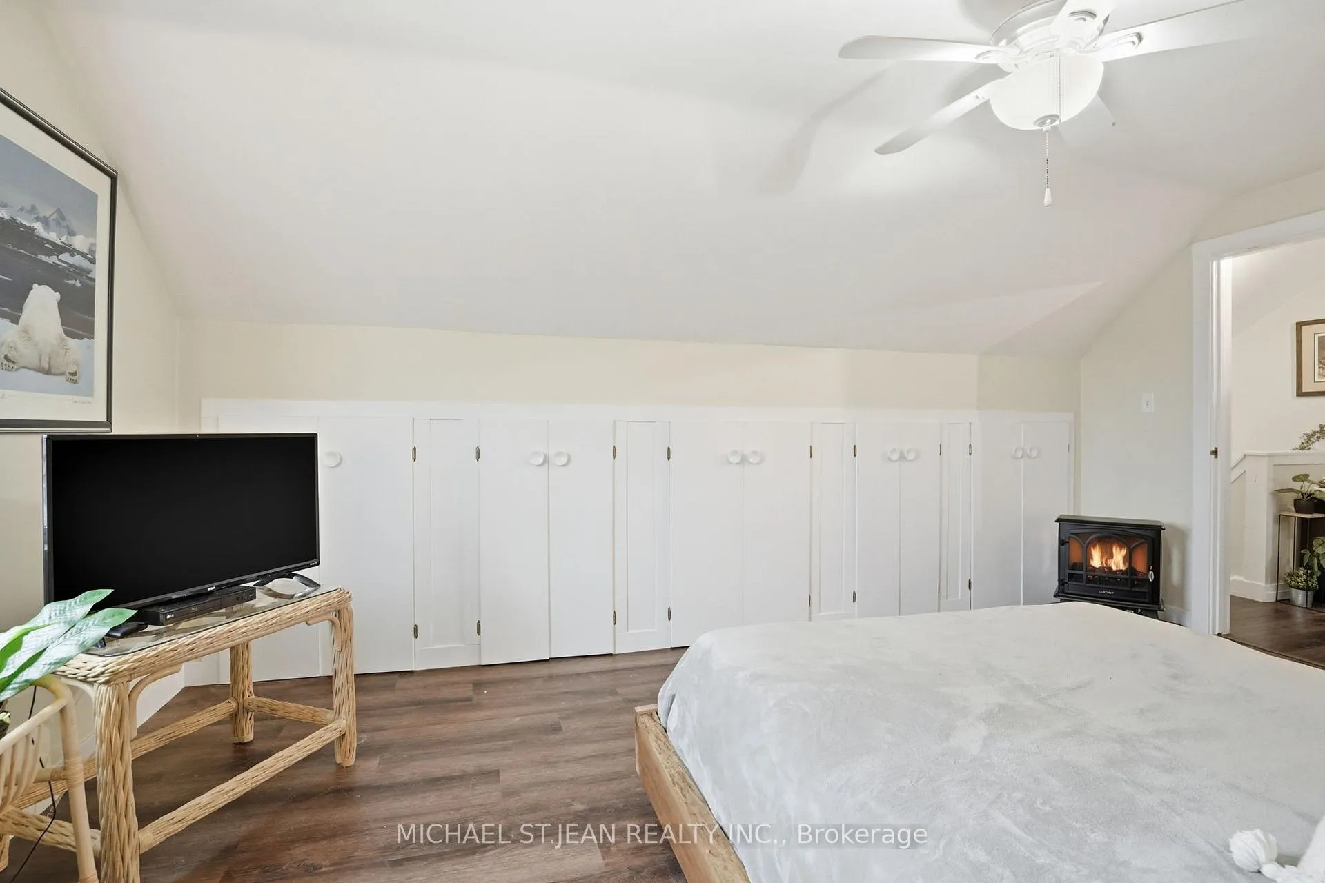 Photo 14 of 336 Barton Street, Hamilton, Stoney Creek — HOMEH
