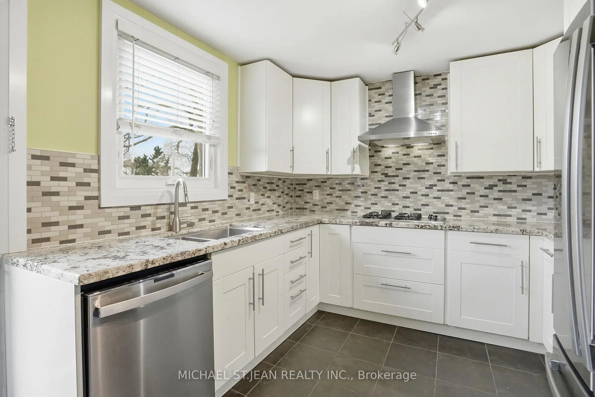 Photo 29 of 336 Barton Street, Hamilton, Stoney Creek — HOMEH