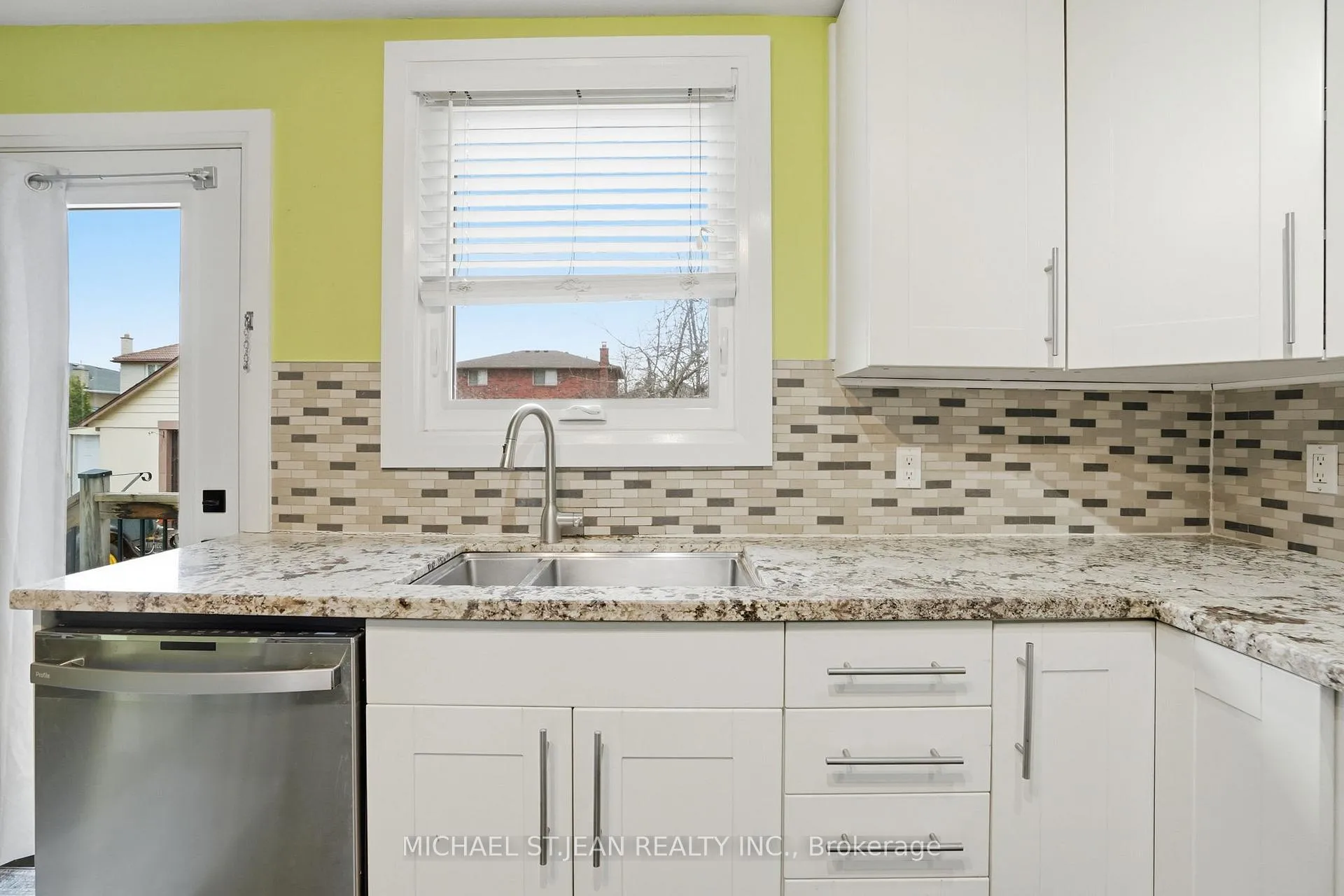 Photo 31 of 336 Barton Street, Hamilton, Stoney Creek — HOMEH