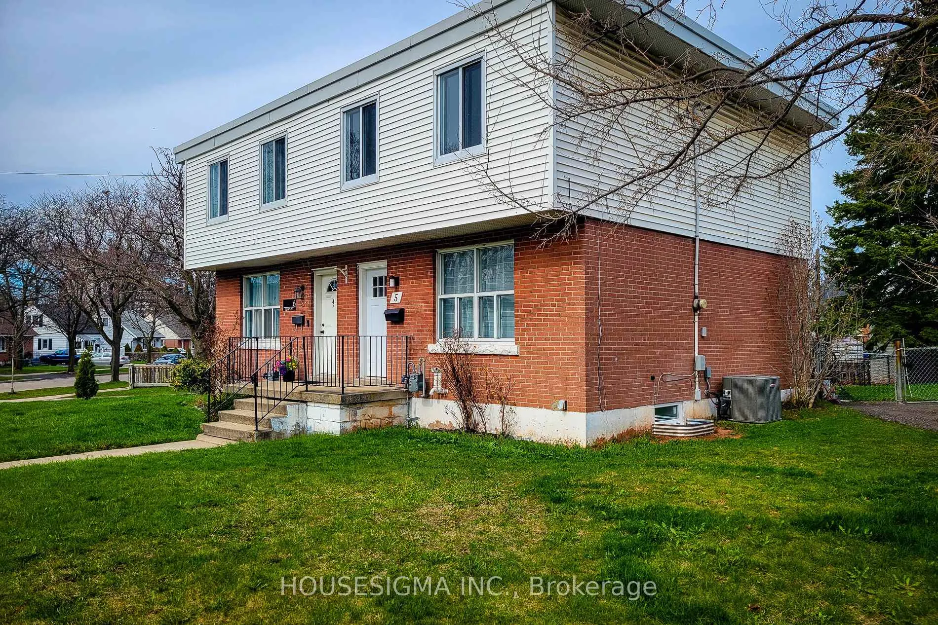 Photo 5 of 5 Martha Street, Hamilton, McQuesten — HOMEH