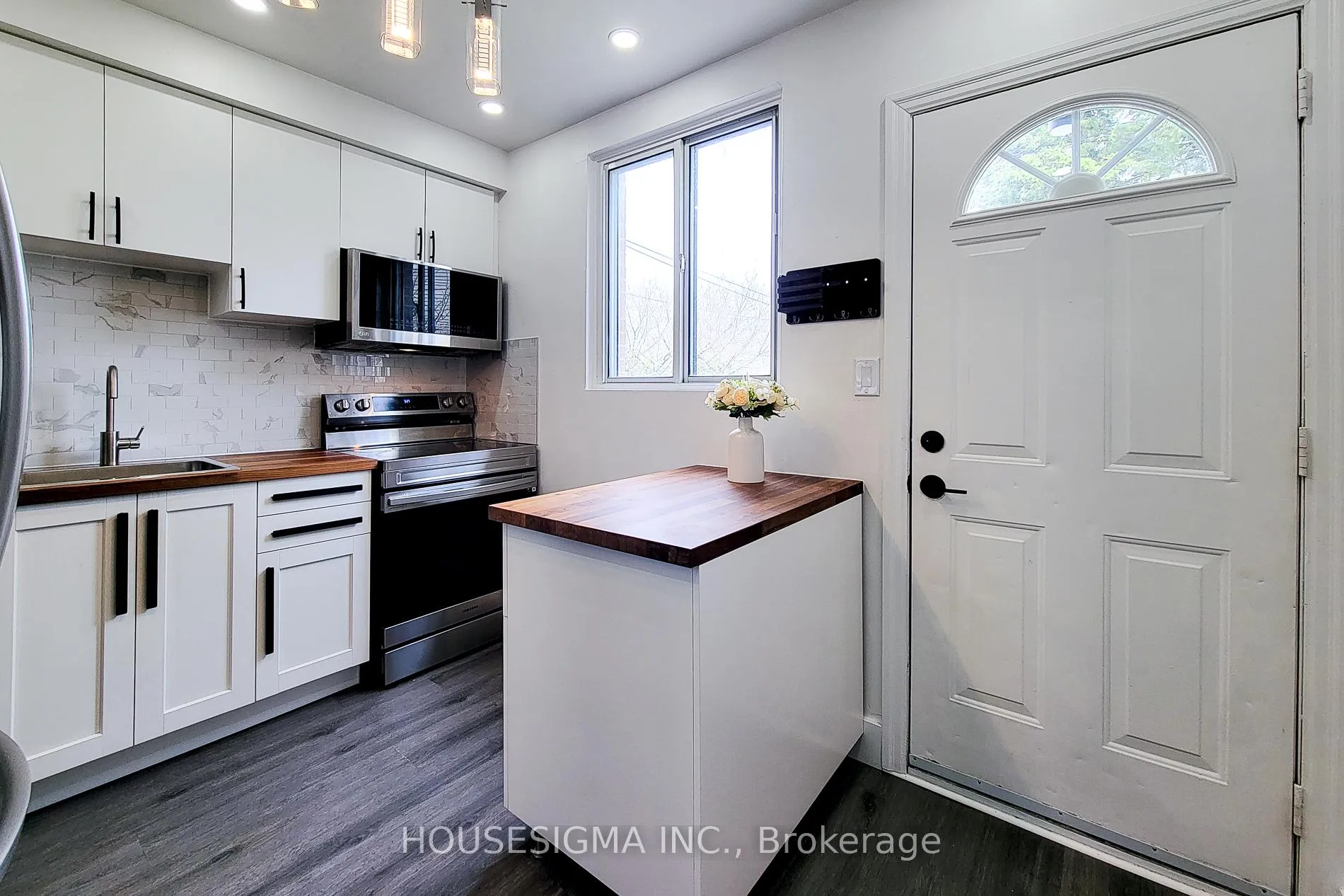 Photo 10 of 5 Martha Street, Hamilton, McQuesten — HOMEH