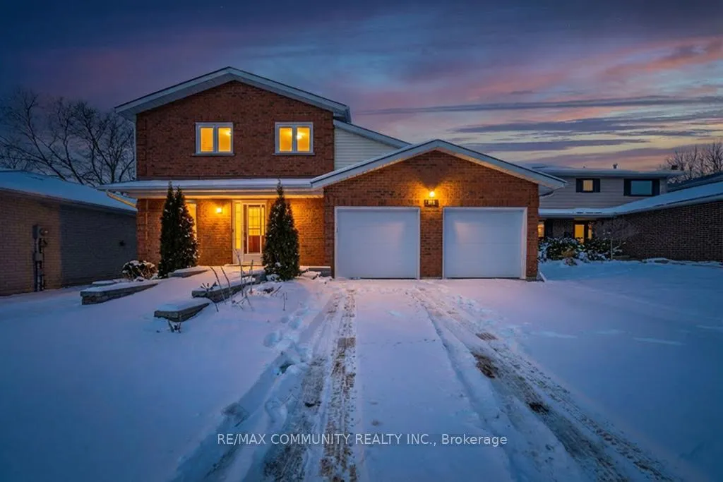 Photo 2 of 140 Orchard Heights Drive, Clarington, Newcastle — HOMEH