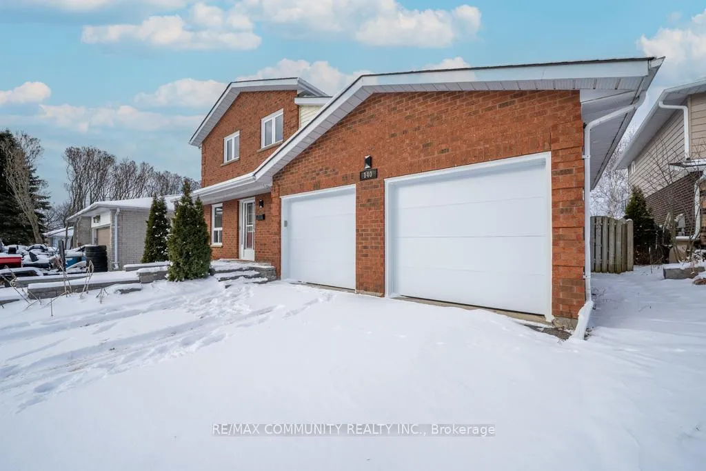 Photo 5 of 140 Orchard Heights Drive, Clarington, Newcastle — HOMEH
