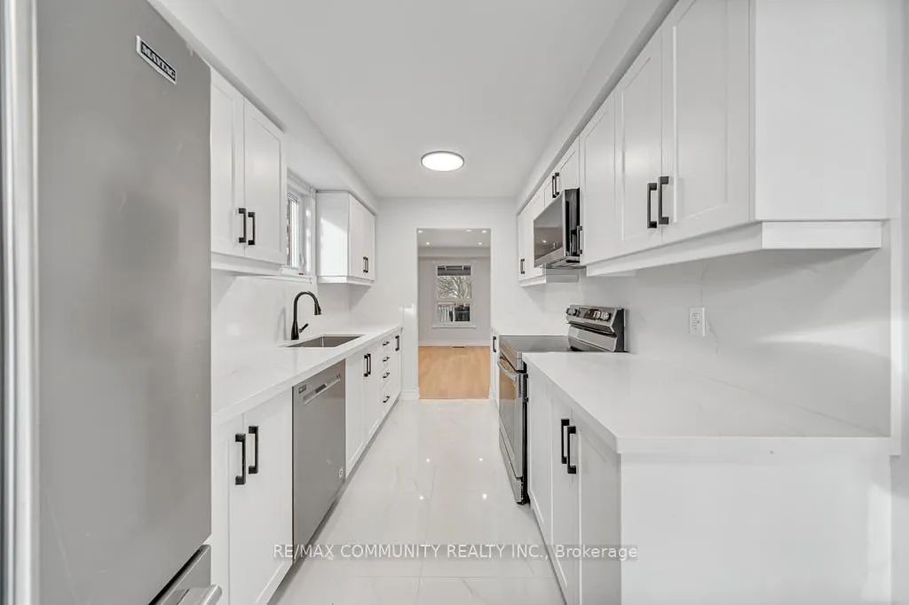 Photo 12 of 140 Orchard Heights Drive, Clarington, Newcastle — HOMEH