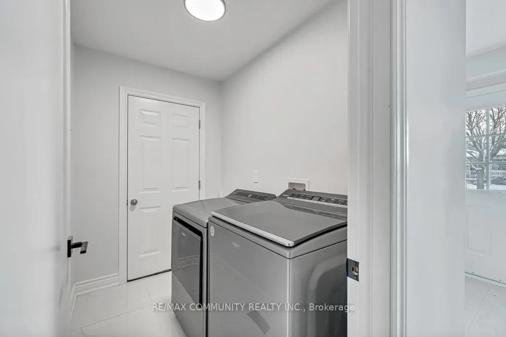 Photo 14 of 140 Orchard Heights Drive, Clarington, Newcastle — HOMEH