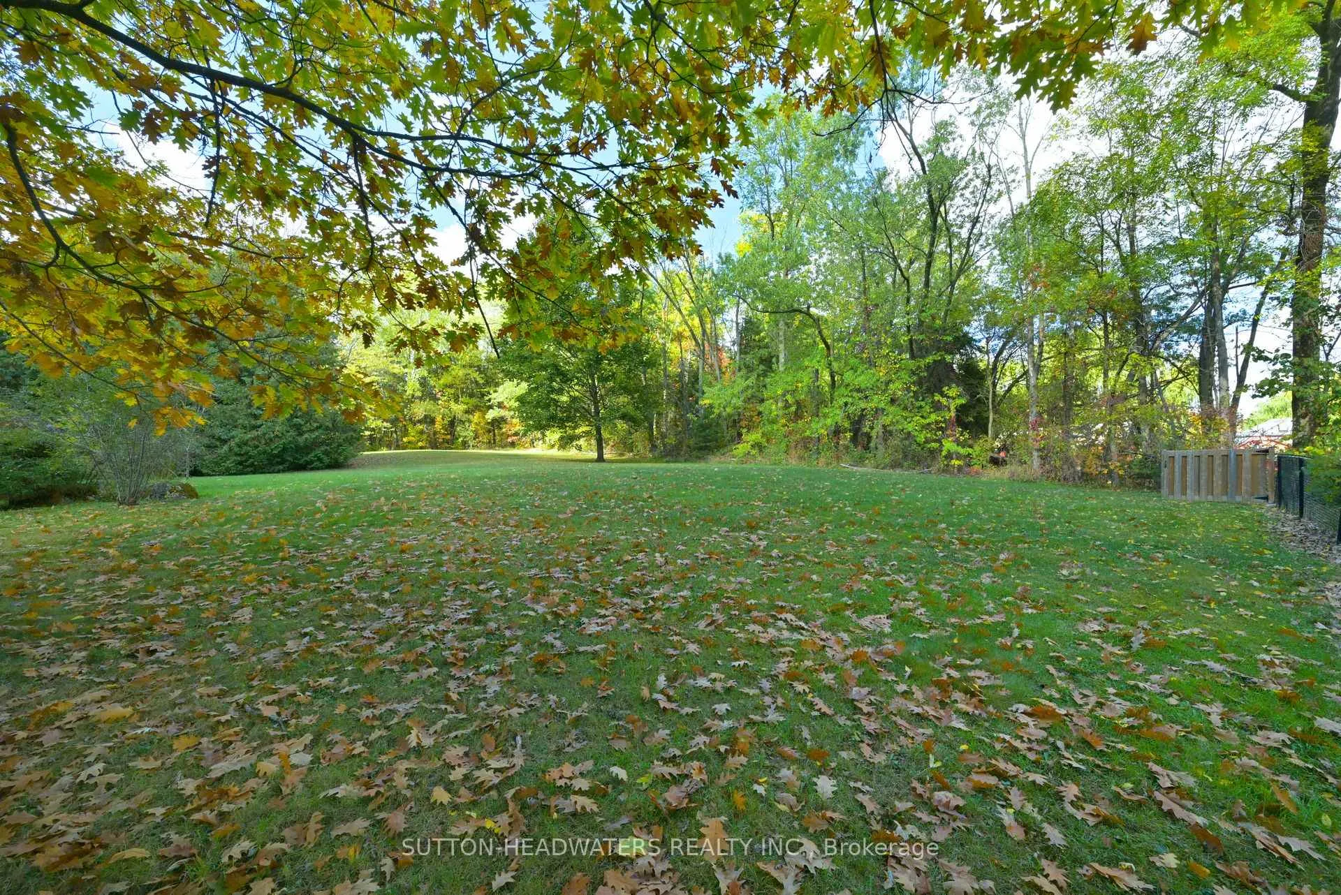 Photo 408 of 5 Cedar Drive, Caledon, Rural Caledon — HOMEH