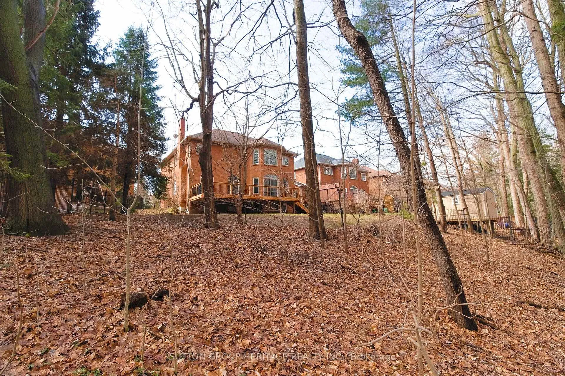 Photo 4 of 876 Darwin Drive, Pickering, Dunbarton — HOMEH