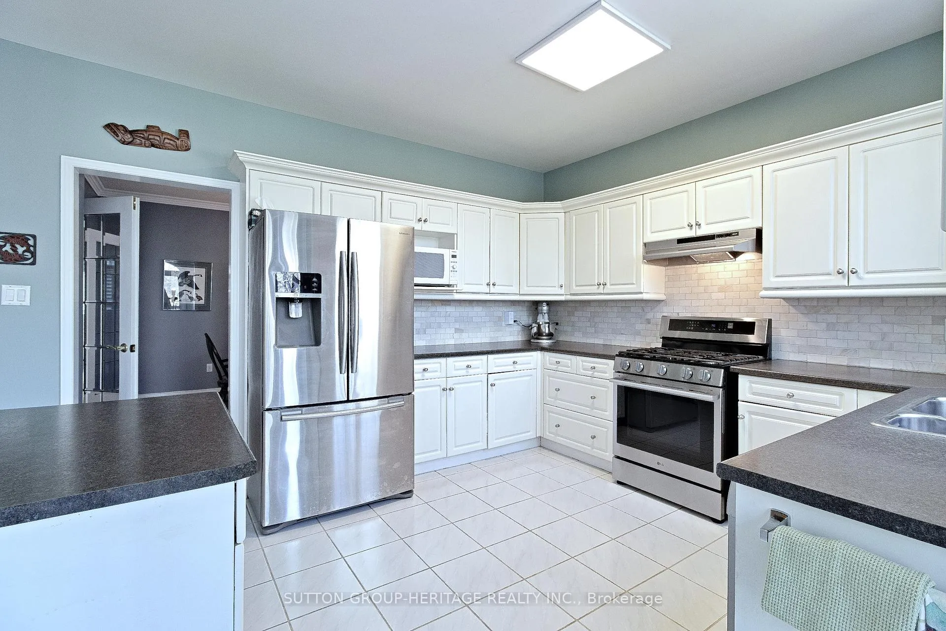 Photo 12 of 876 Darwin Drive, Pickering, Dunbarton — HOMEH