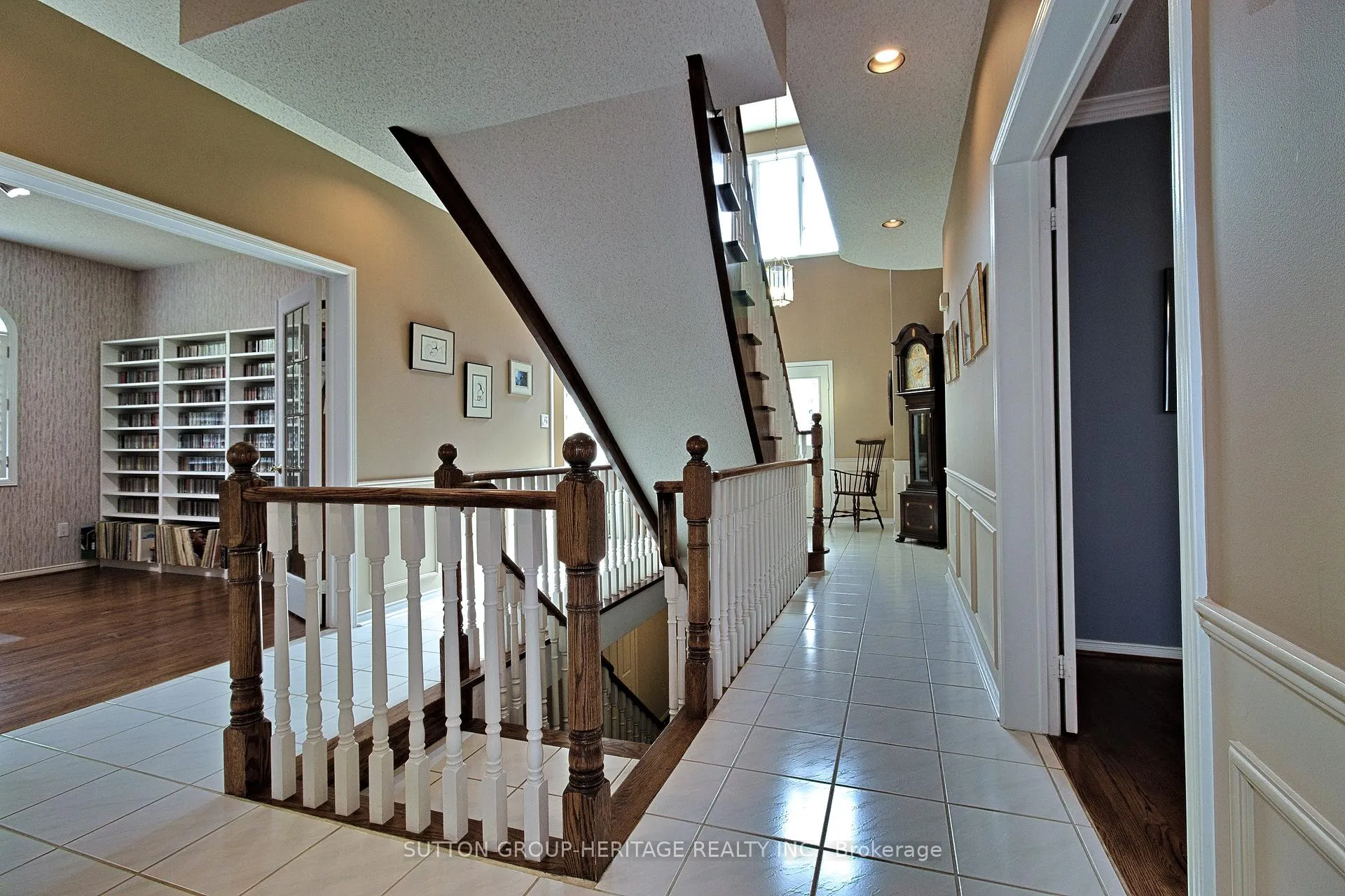 Photo 15 of 876 Darwin Drive, Pickering, Dunbarton — HOMEH