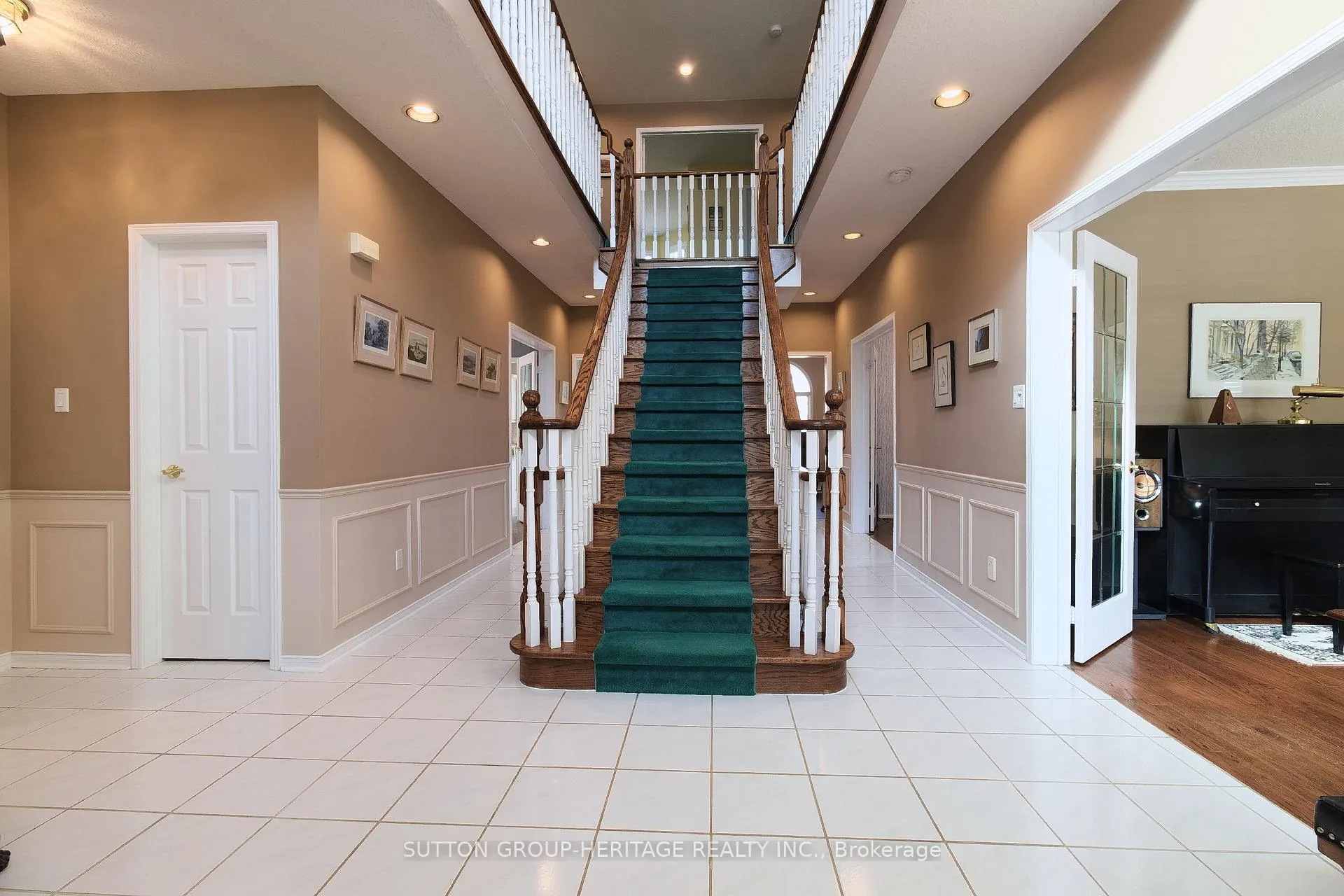 Photo 16 of 876 Darwin Drive, Pickering, Dunbarton — HOMEH