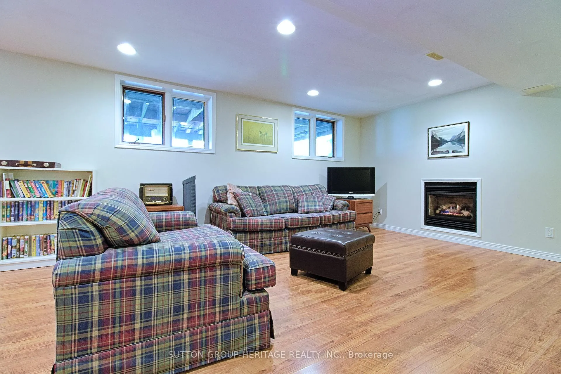 Photo 27 of 876 Darwin Drive, Pickering, Dunbarton — HOMEH