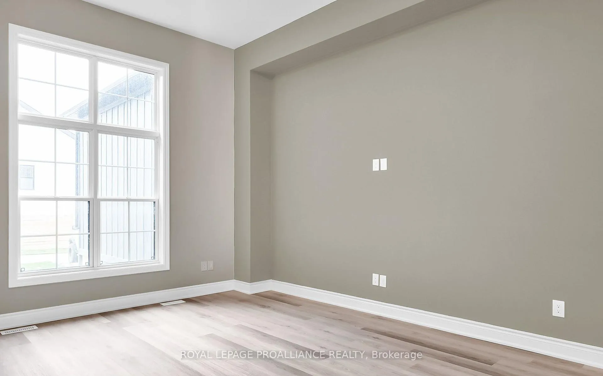 Photo 14 of 873 Charles Wilson Parkway, Cobourg — HOMEH