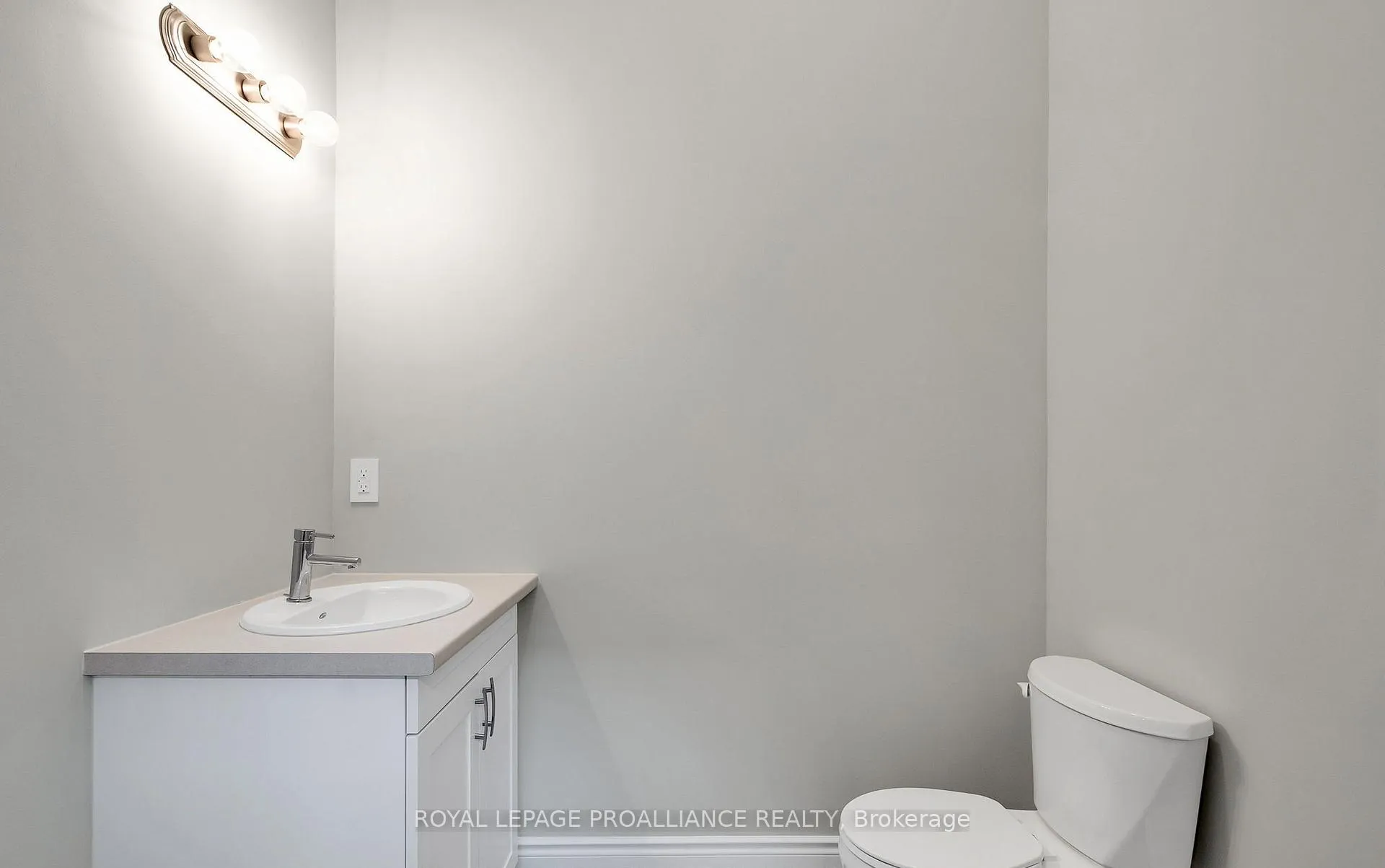 Photo 19 of 873 Charles Wilson Parkway, Cobourg — HOMEH
