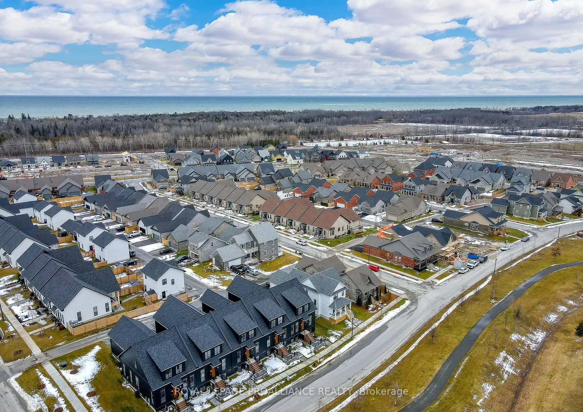 Photo 22 of 873 Charles Wilson Parkway, Cobourg — HOMEH