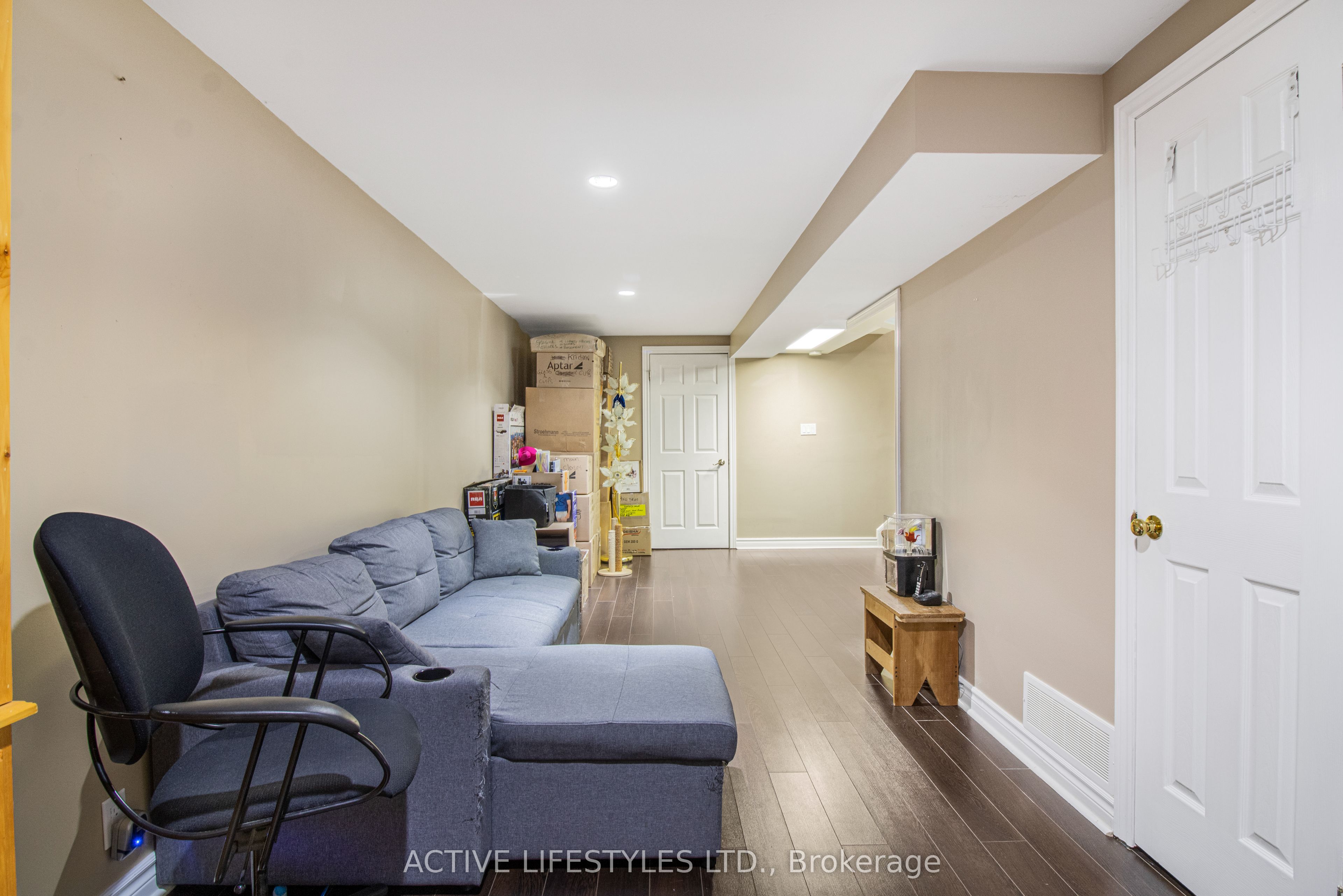 Photo 6 of Unit 59, 10 Hartnell Square, Brampton, Central Park — HOMEH