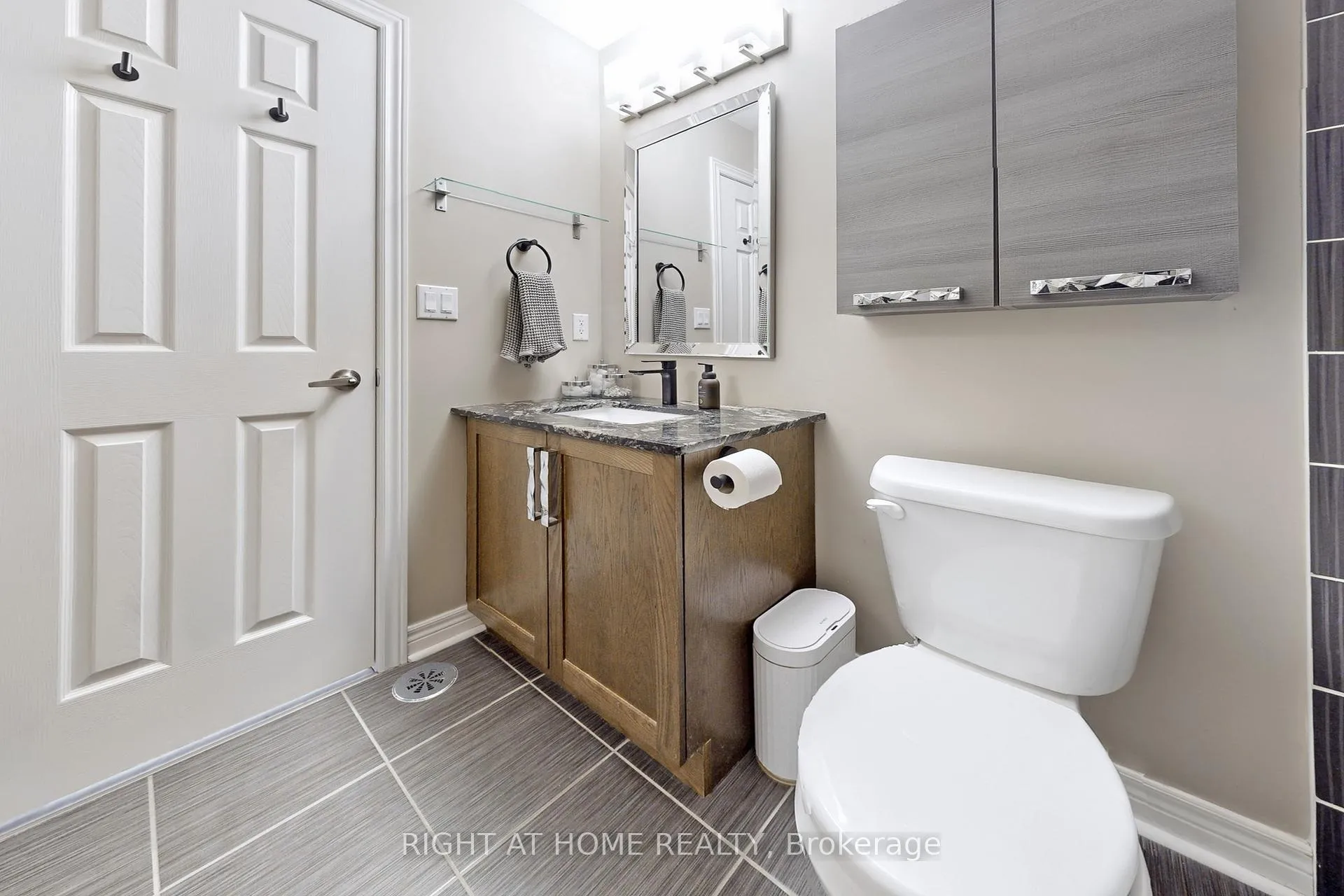 Photo 28 of 33 Brockville Street, Toronto, East End-Danforth — HOMEH