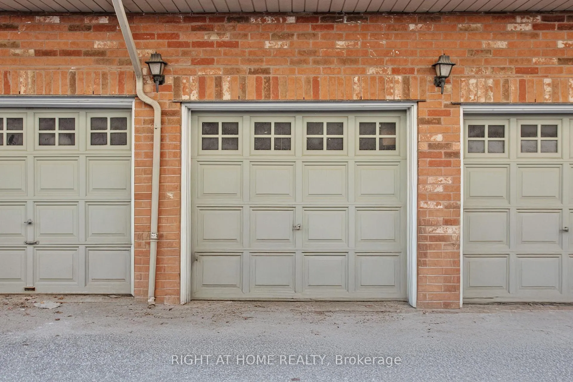 Photo 34 of 33 Brockville Street, Toronto, East End-Danforth — HOMEH