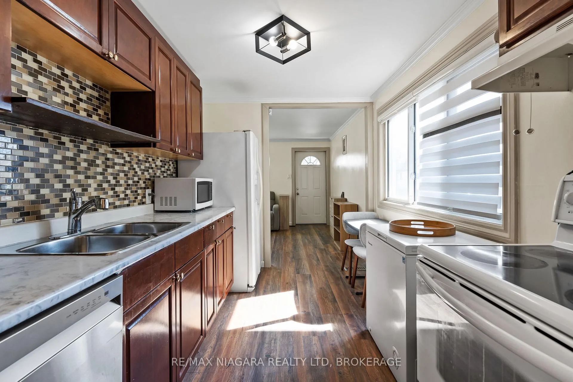 Photo 8 of 50 Merigold Street, St. Catharines, Western Hill — HOMEH