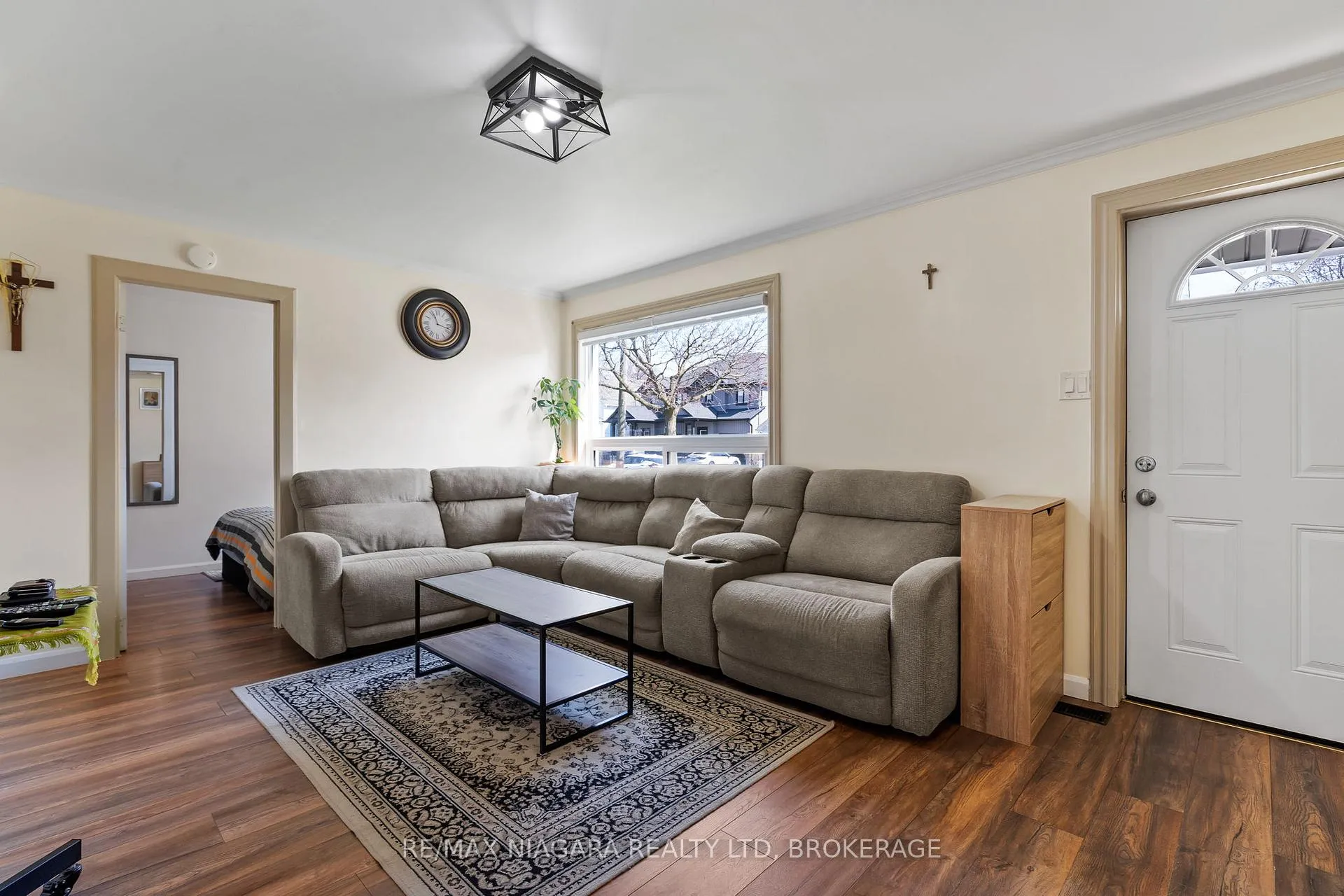 Photo 14 of 50 Merigold Street, St. Catharines, Western Hill — HOMEH